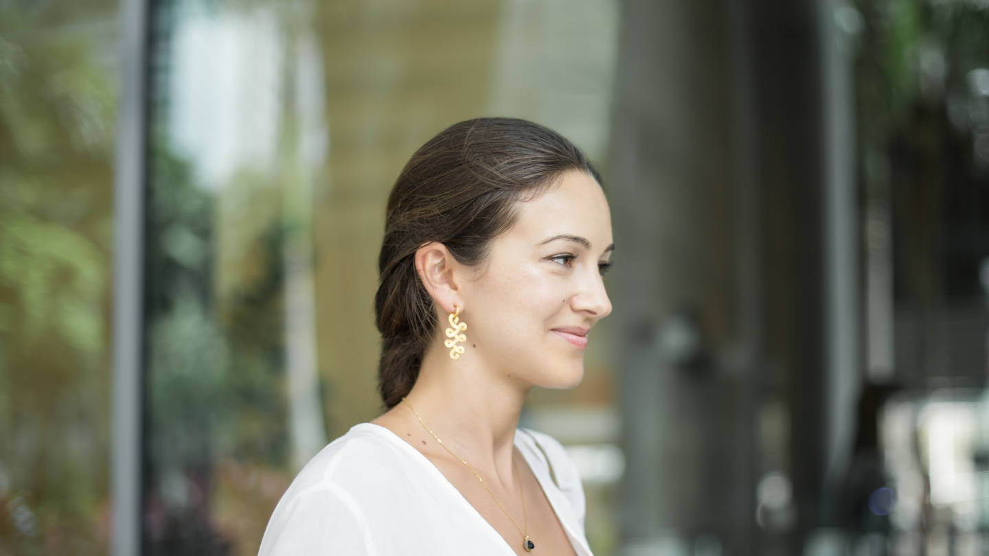 Lucia-Costa_Rica-Writer_Yoga_Teacher-Top_Zara-Shorts_Quarzia_Bali-Bag_Coach-Hand_Jewelry_N.A.CANU-Shoes_J.Crew-Necklace_Satya-27112015-6