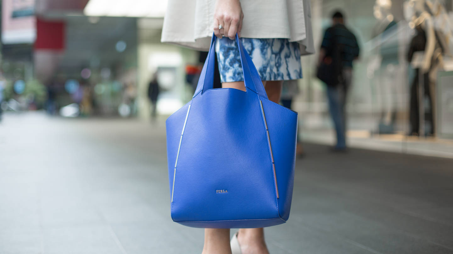 SHENTONISTA-Barbara-Italy-Entrepreneur-Coat_Custom_Made-Dress_Italy-Bag_Furla-Earrings_Handmade-Shoes_Geox-Spectacles_EL-13112015-UNIFORM-3