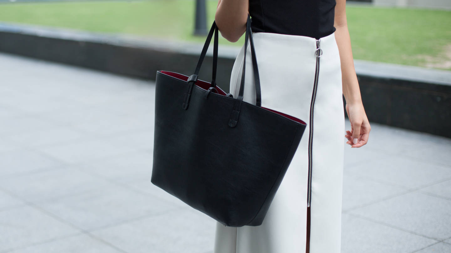 SHENTONISTA-Negeen-USA-HR-Top_HM-Skirt_Topshop-Shoes_Tony_Bianco-Bag_Zara-13112015-UNIFORM-3