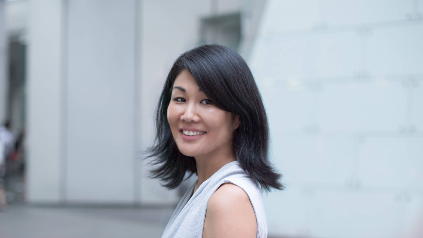 SHENTONISTA-Oyuna-Russian-Finance-Dress_DKNY-Shoes_Marc_Jacobs-Bag_Furla-13112015-UNIFORM-52