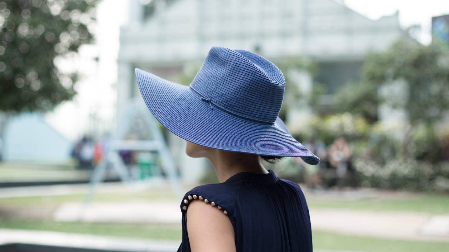 SHENTONISTA-Preet-Australia-Hat_Country_Road-Shirt_Witchery-Shorts_Country_Road-Sandals_Tods-Bag_Bimba_Y_Lola-13112015-UNIFORM-51