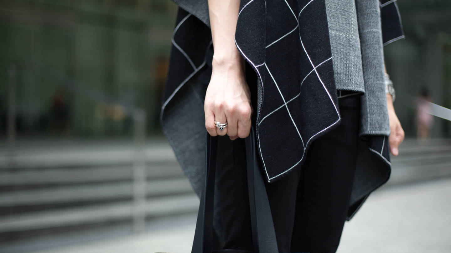 SHENTONISTA-Wilber-Singapore-Publication-Coat_Topman_Design-Shirt_Topman-Pants_Ermenegildo_Zegna-Shoes_Kenzo-Watch_Dolce__Gabanna-Ring_Thomas_Sabo-Bracelet_Alexander_McQueen-131120-1