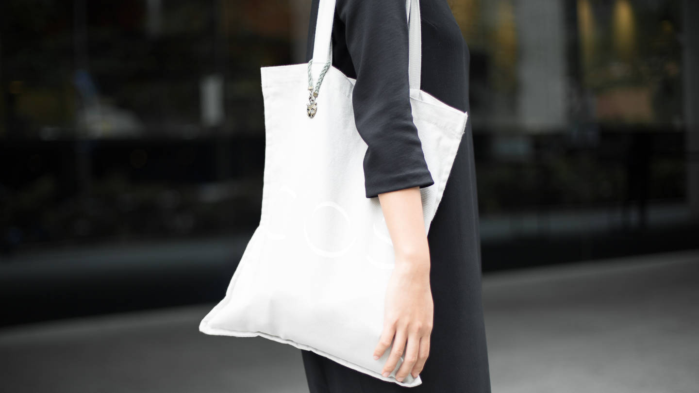 Hannah-Singapore-Student-Dress_COS-Bag_COS-Shoes_Adidas-Watch_Casio-15122015-2