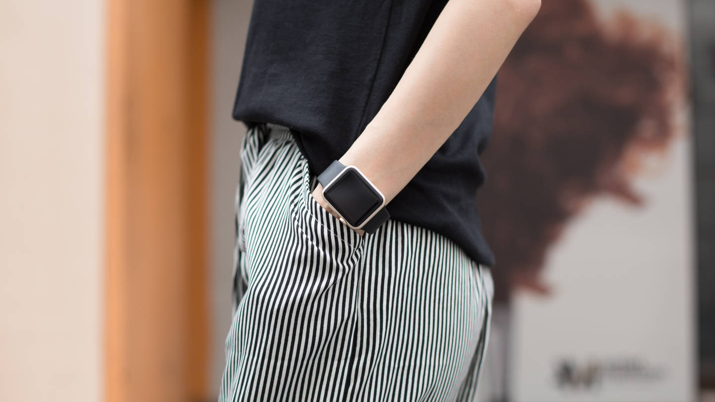 Kyrsten-Singapore-Design-Top_Uniqlo-Pants_Zara-Shoes_Australia-Bag_Celine-Watch_Apple_iWatch-04122015-2