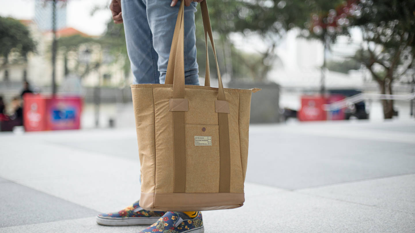 Musa-Singapore-Retail-Watch_Micheal_Kors-Shoes_Vans-Socks_ASOS-Bag_UEX_US-04122015-3