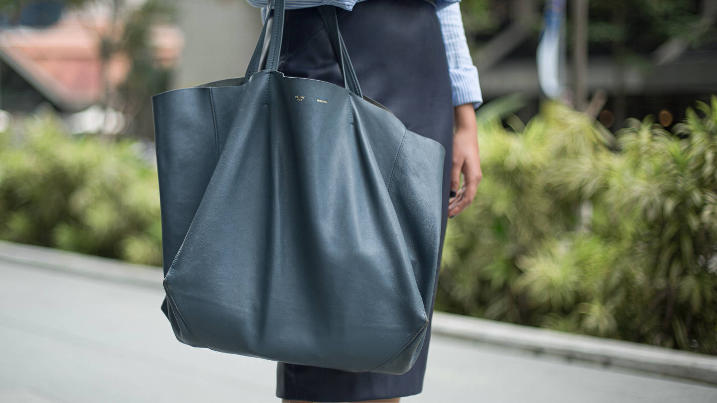 Sheena-London-PR-Top_Topshop-Skirt_Zara-Bag_Celine-Shoes_Office_London-Glasses_Mykita-Watch_Burberry-27112015-3