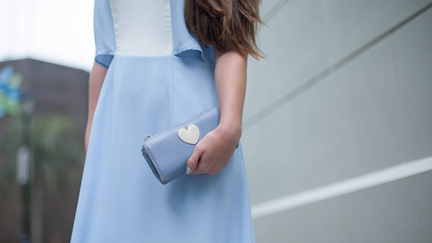 Fiona-UK-Consulting-Dress_3AM-Shoes_Zara-Wallet_Dip_Drops_Japan-15122015-2