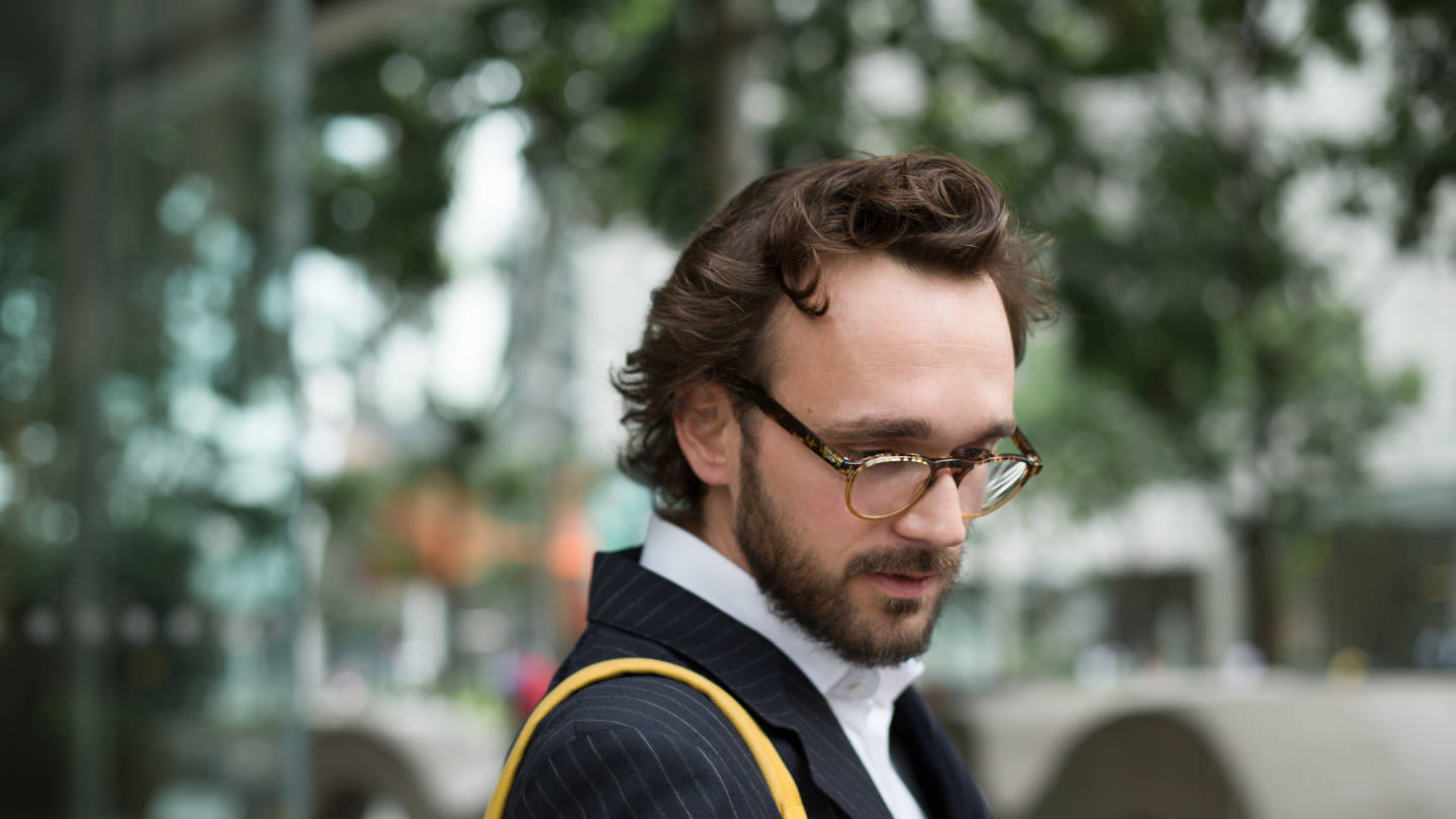 Nicolas-Paris-Merchandising-Suit-Yves_Saint_Laurent-Shirt_Armani-Shoes_Bag-Herschel-04122015-4