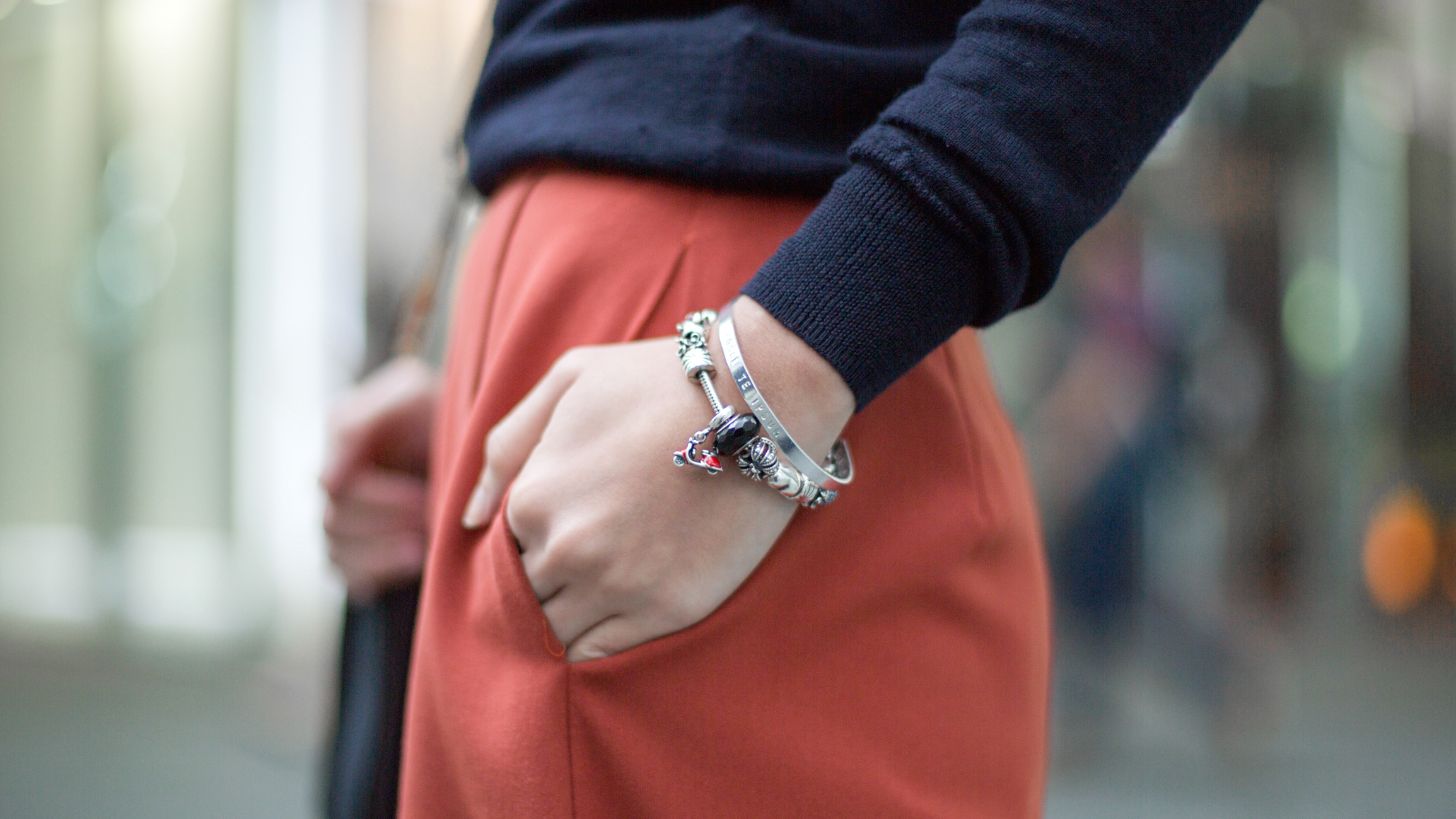 Rebecca-Singapore-Banking-Top_Uniqlo-Shoes_Charles__Keith-Bag_Rabeanco-Watch_The_Horse-Bracelets_Pandora_Modern_Minimalist-15012016-3-1