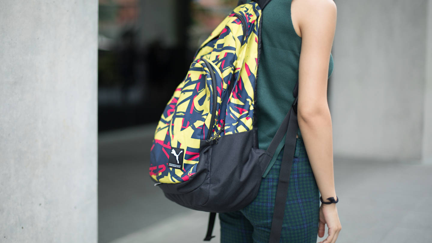 Samira-Iran-Tourist-Pants_Uniqlo-Shoes_Zara-Bag_Puma-Watch_Fossil-15012016-3