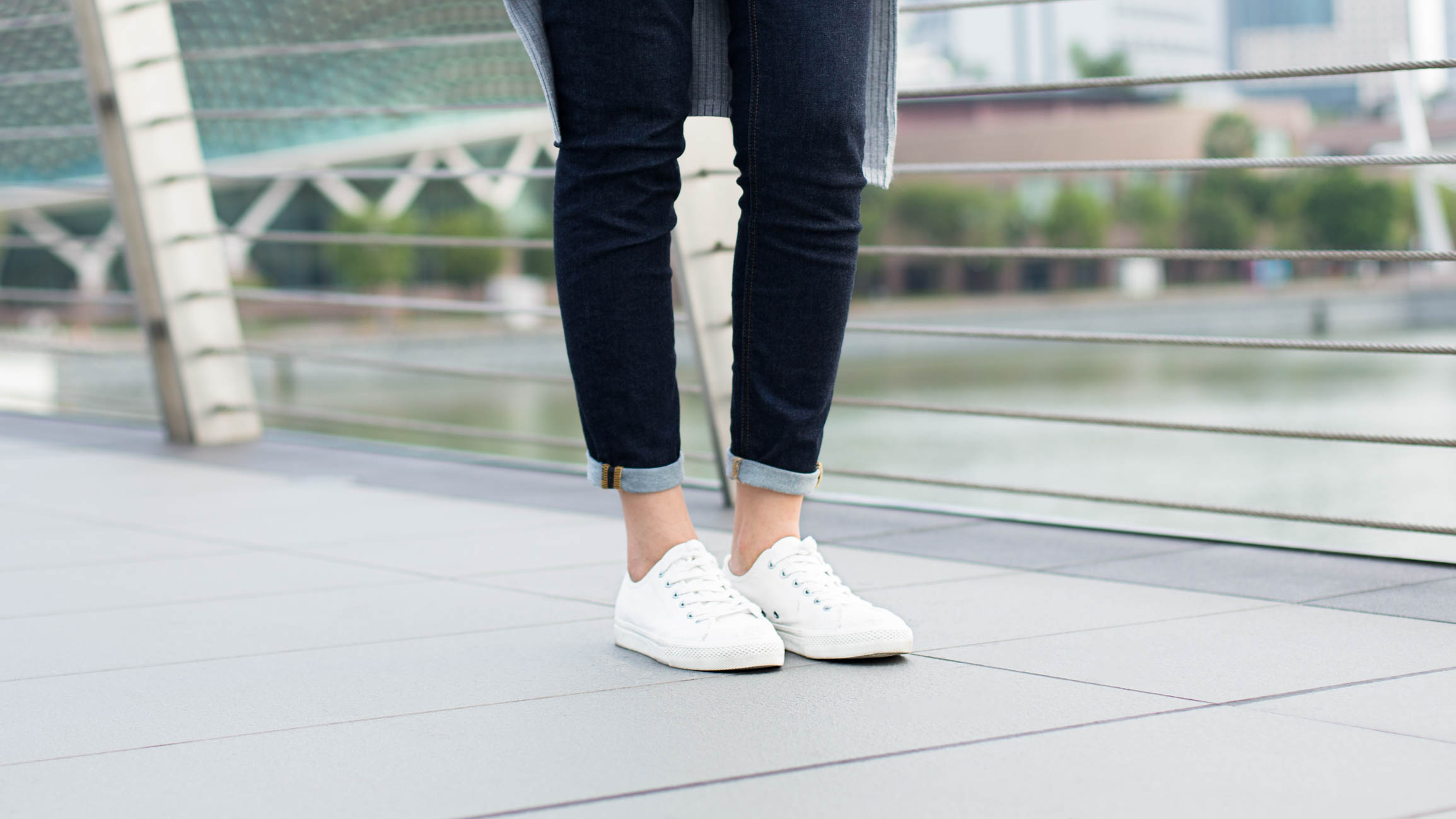 Adeline-Singapore-Fashion-Top_Zara-Jeans_Muji-Shoes_Muji-Bag_Issey_Miyake_Baobao-Watch_Issey_Miyake-Sunlasses_Bangkok-23022016-2