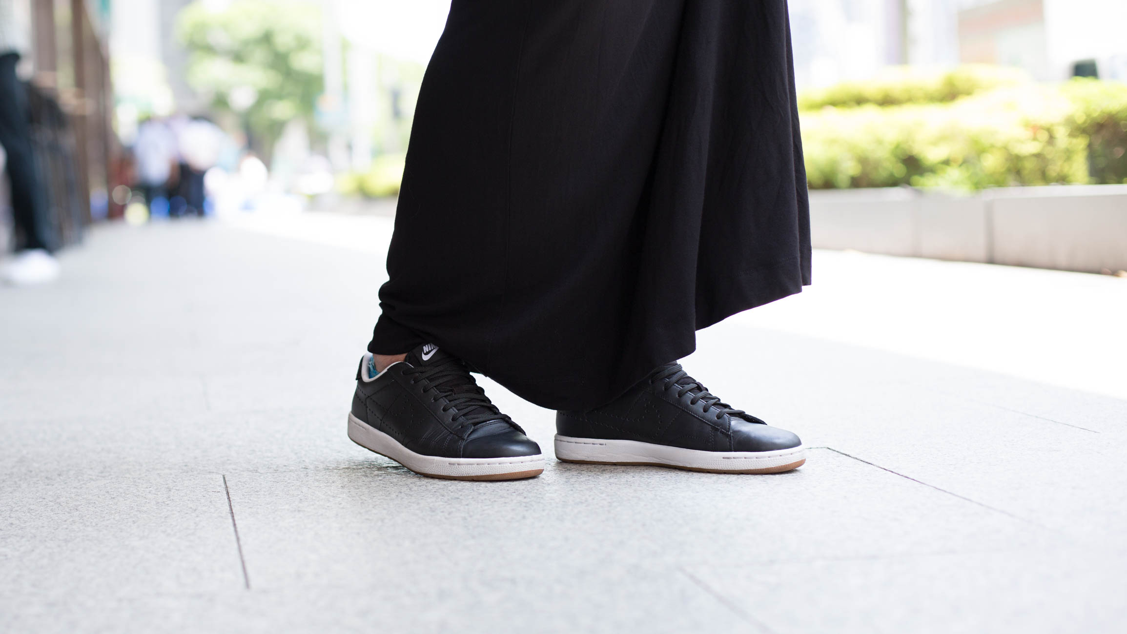 Samantha-Earrings_Thailand_night_market-Necklace_Tiffany__Co-2