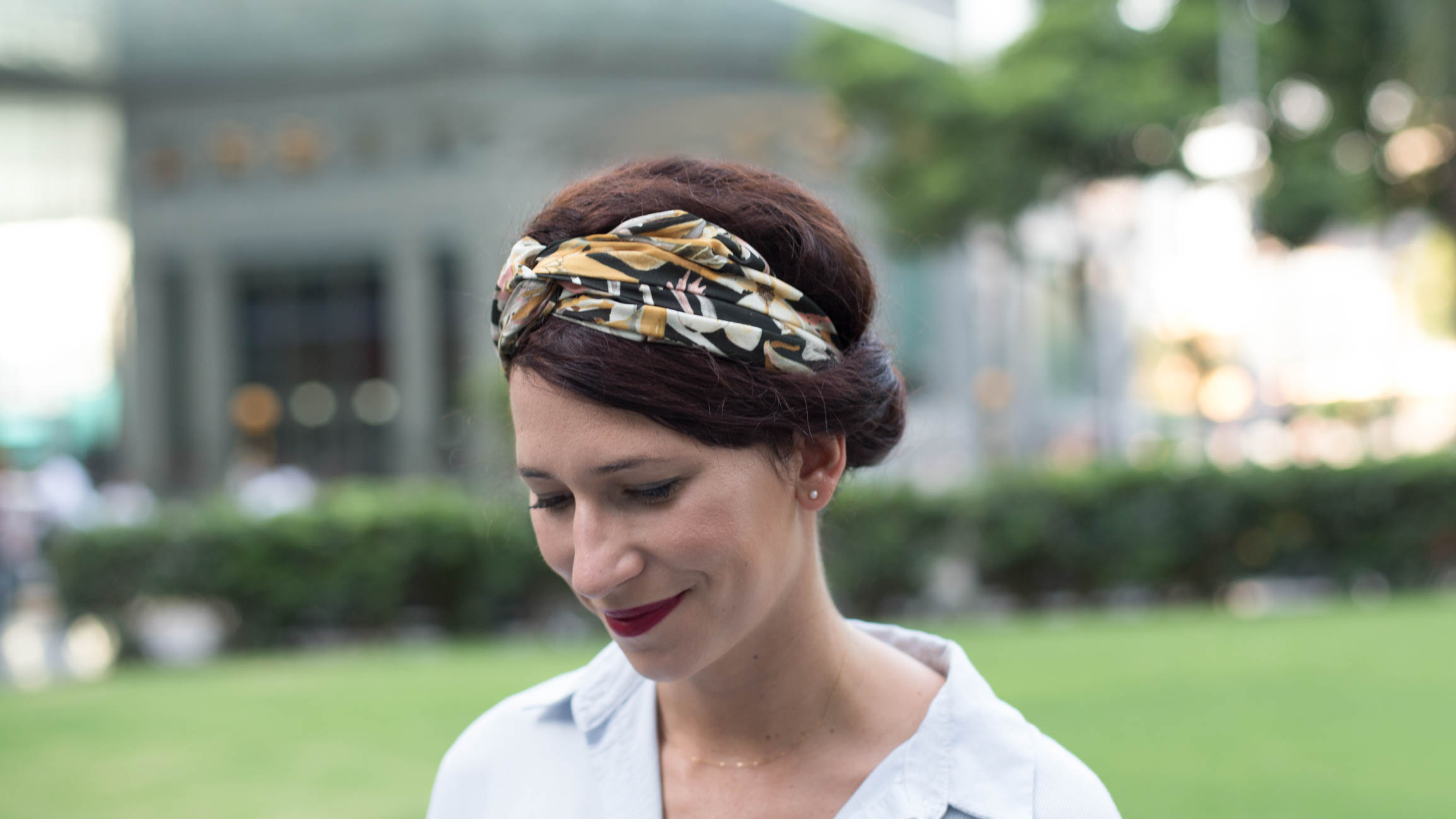 Cecile-France-Engineer-Top_HM-Jeans_HM-Bag_Celine-Shoes_HM-Headscarf_Zara-Watch_Casio-110320161-6