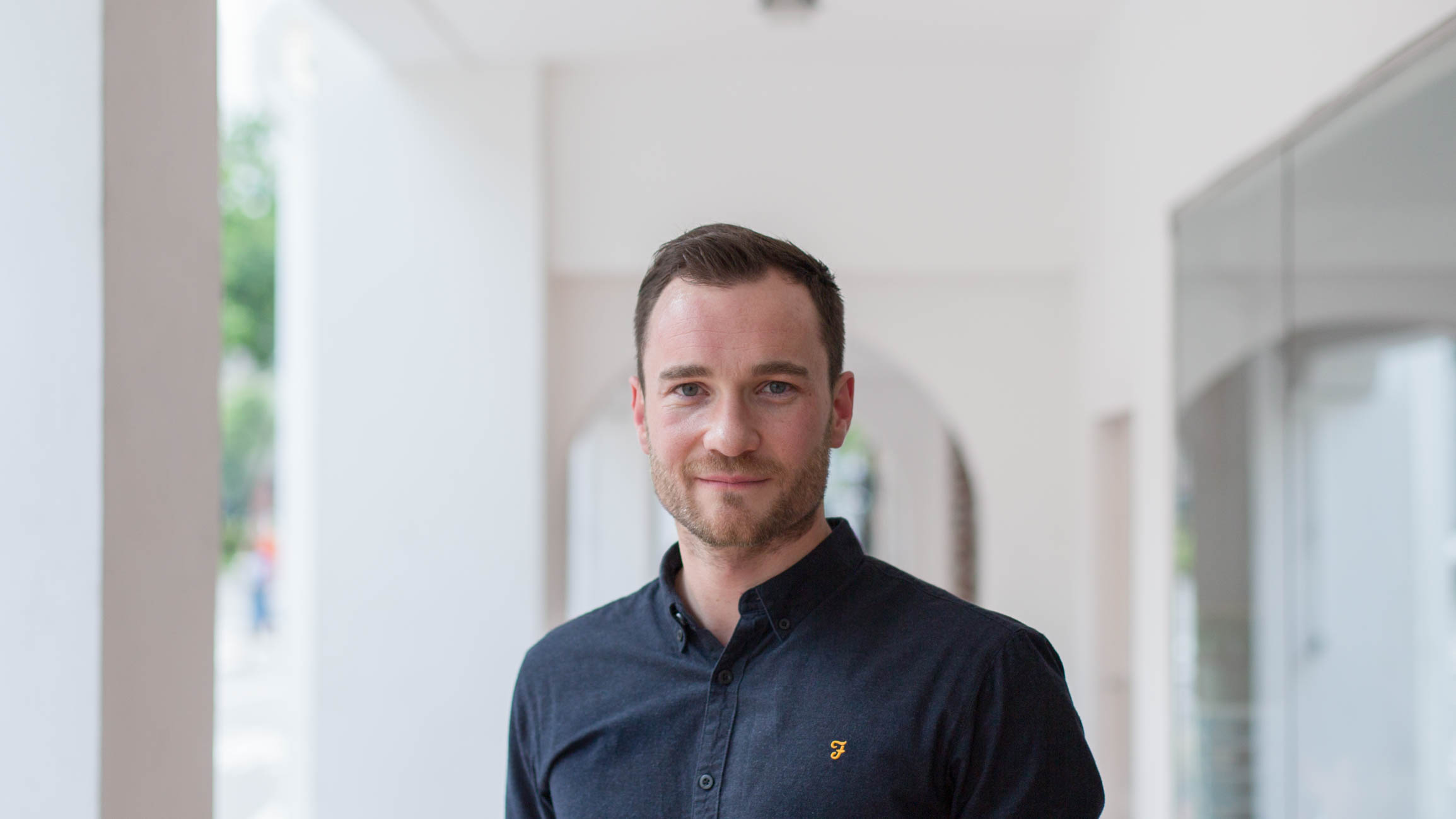 James-UK-Marketing-Shirt_Farah-Pants_Ted_Baker-Shoes_Aldo-Watch_iWatch-11032016-4