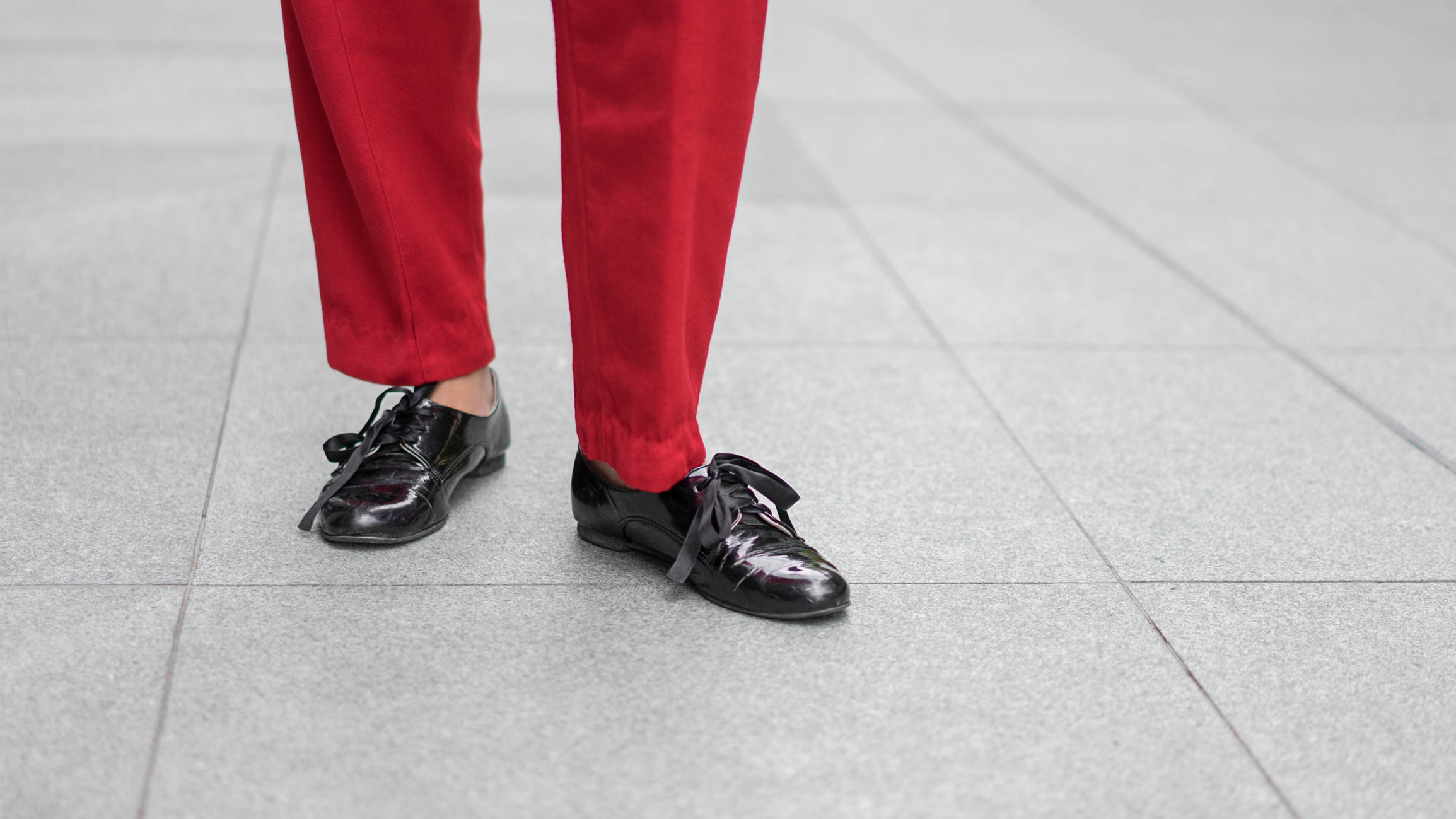 Jeanne-Communications-Singapore-Top_HM-Pants_Vintage-Watch_Vintage_Rolex-Shoes_Witchery-Bag_Yayoi_Kusama-2