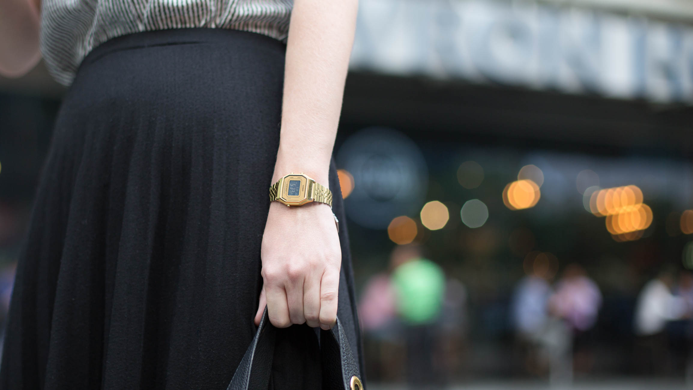 Lynsey-UK-Finance-Top_Warehouse-Skirt_Warehouse-Bag_Chloe-Shoes_Aldo-Watch_Casio-Earrings_COS-Ring_Alex_Monroe-10062016-3