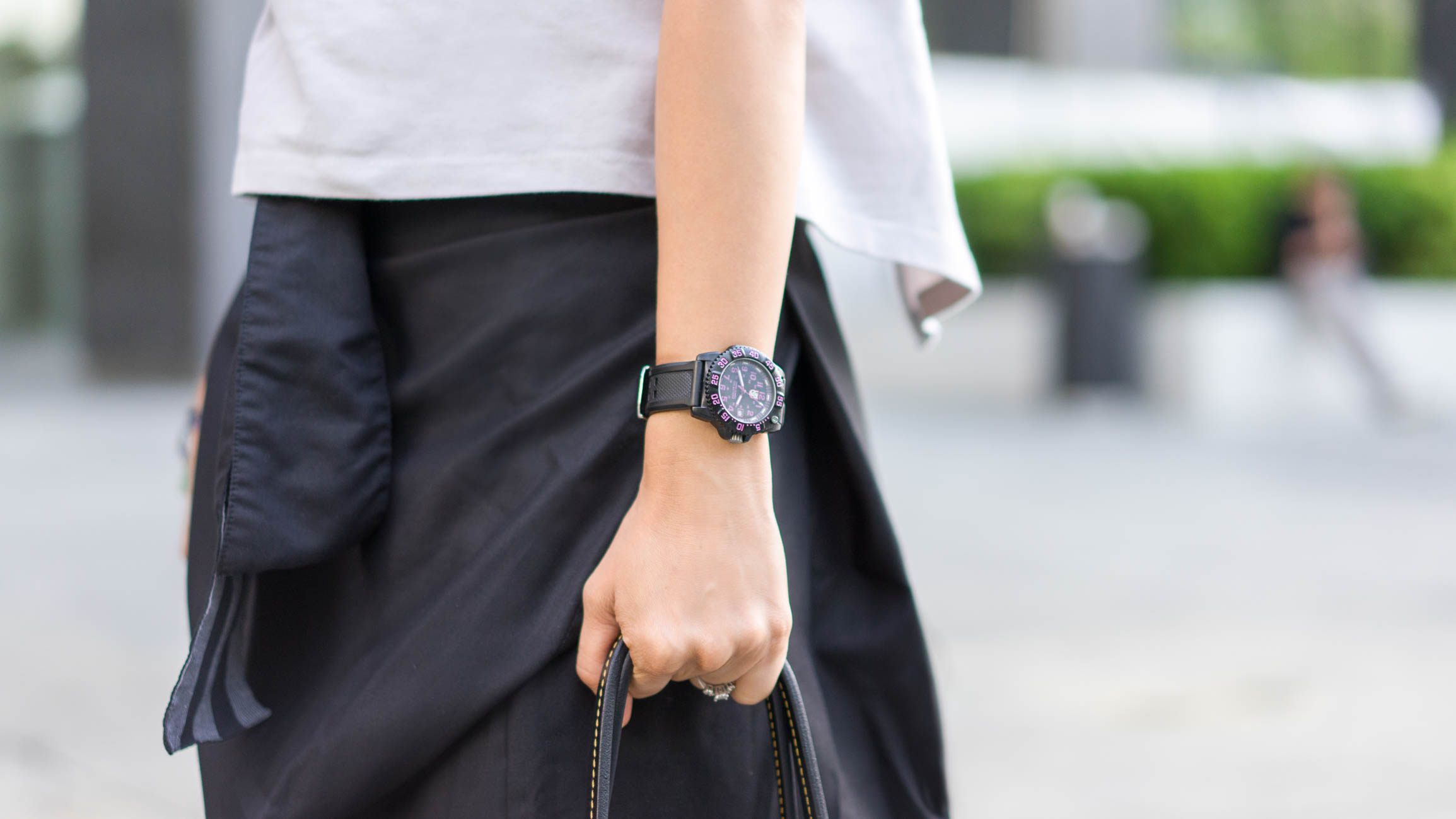 Anisa-Indonesia-FB-Top_Bugis-Pants_Indonesia-Bag_Robert_Pietri-Shoes_Kenzo-Watch_Luminox-27052016-2