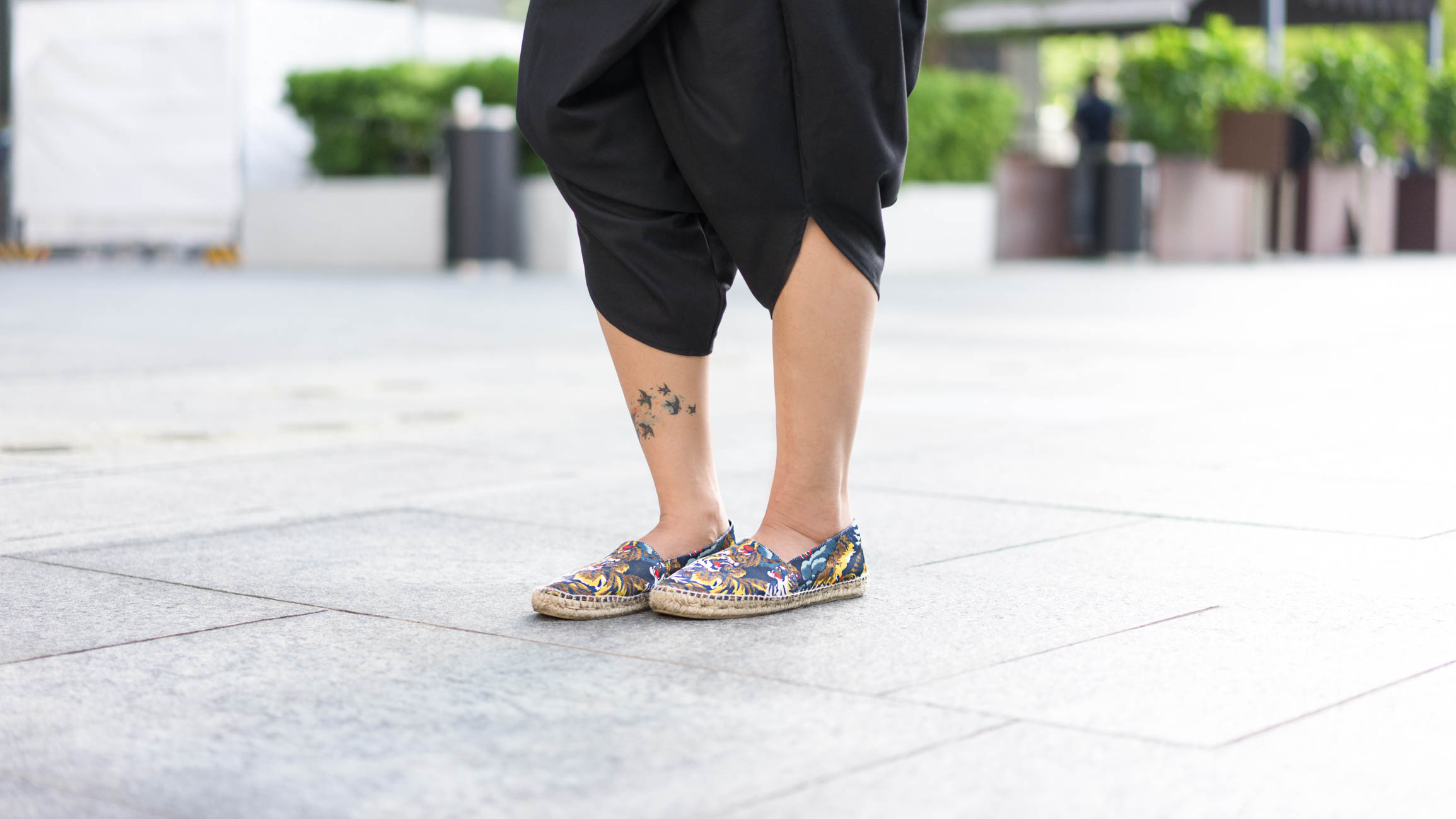 Anisa-Indonesia-FB-Top_Bugis-Pants_Indonesia-Bag_Robert_Pietri-Shoes_Kenzo-Watch_Luminox-27052016-4