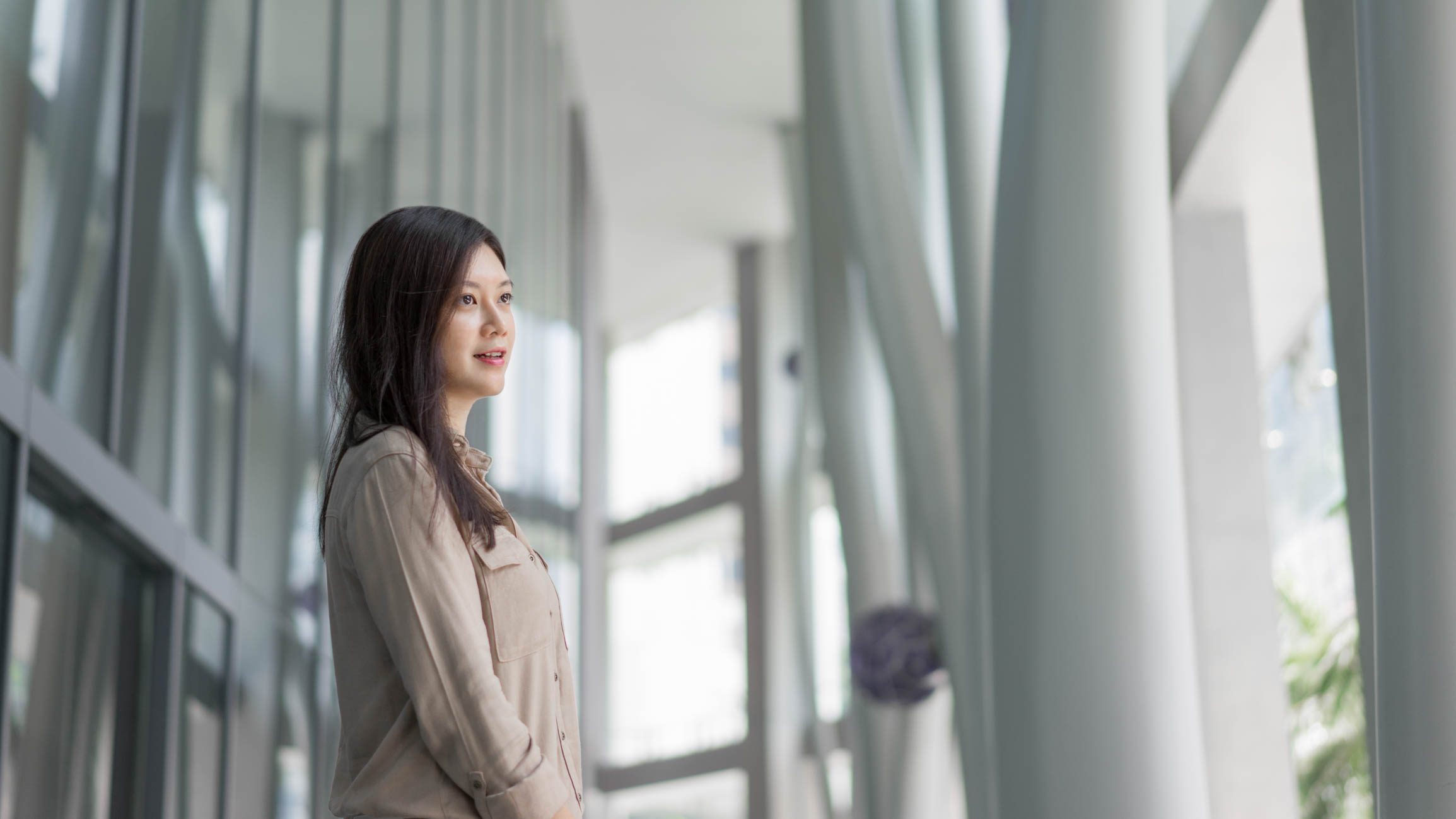 Janelle_Chua-Banking-Singapore-Top_HM-Pants_Mango-Wallet_Valextra-Watch_Panerai-Fitbit-Shoes_Heat_Wave-3