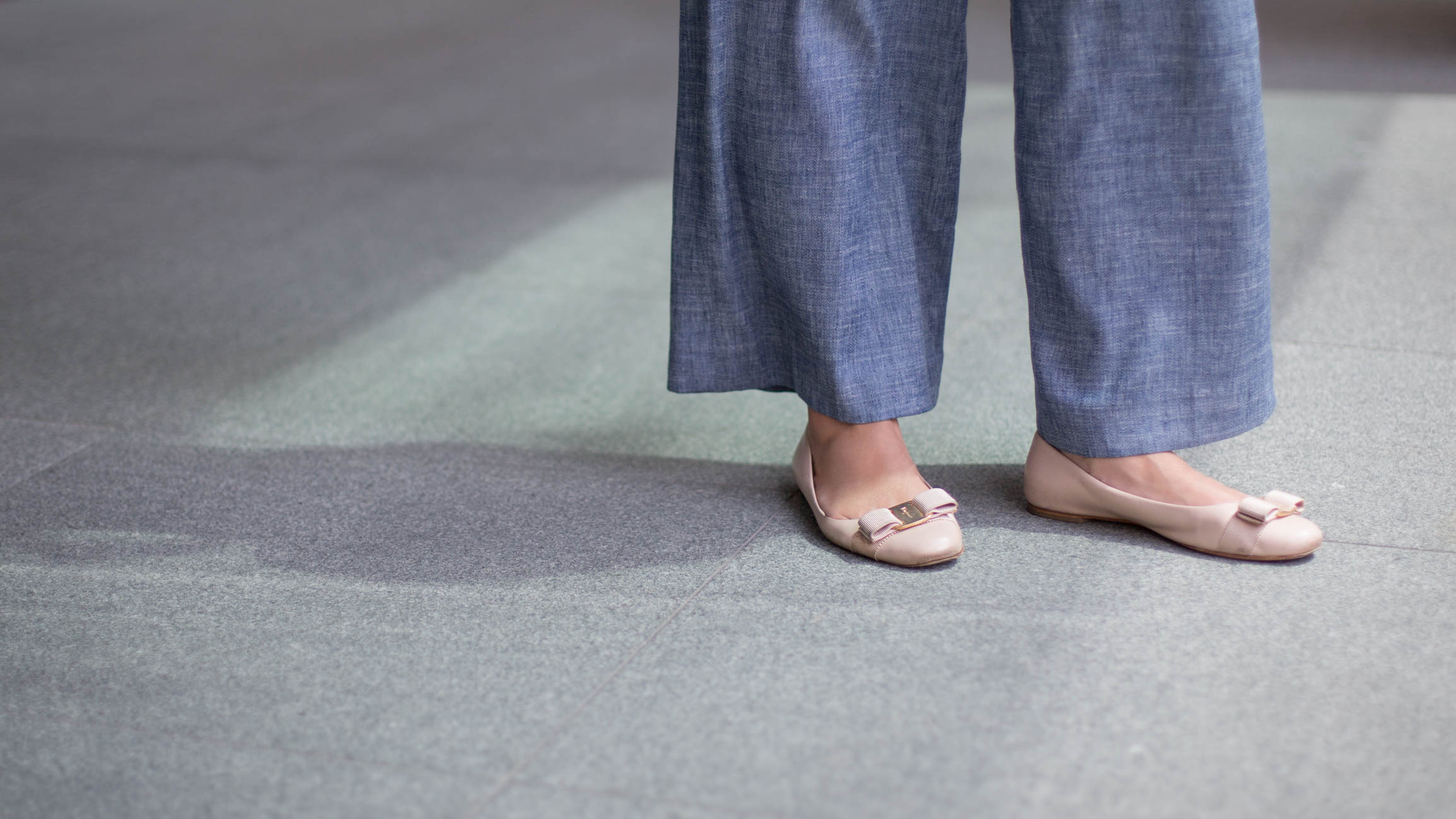 Karyn_Xiao-Singapore-IT-Pants_Club_Monaco-Bag_-Shoes_Ferragamo-02