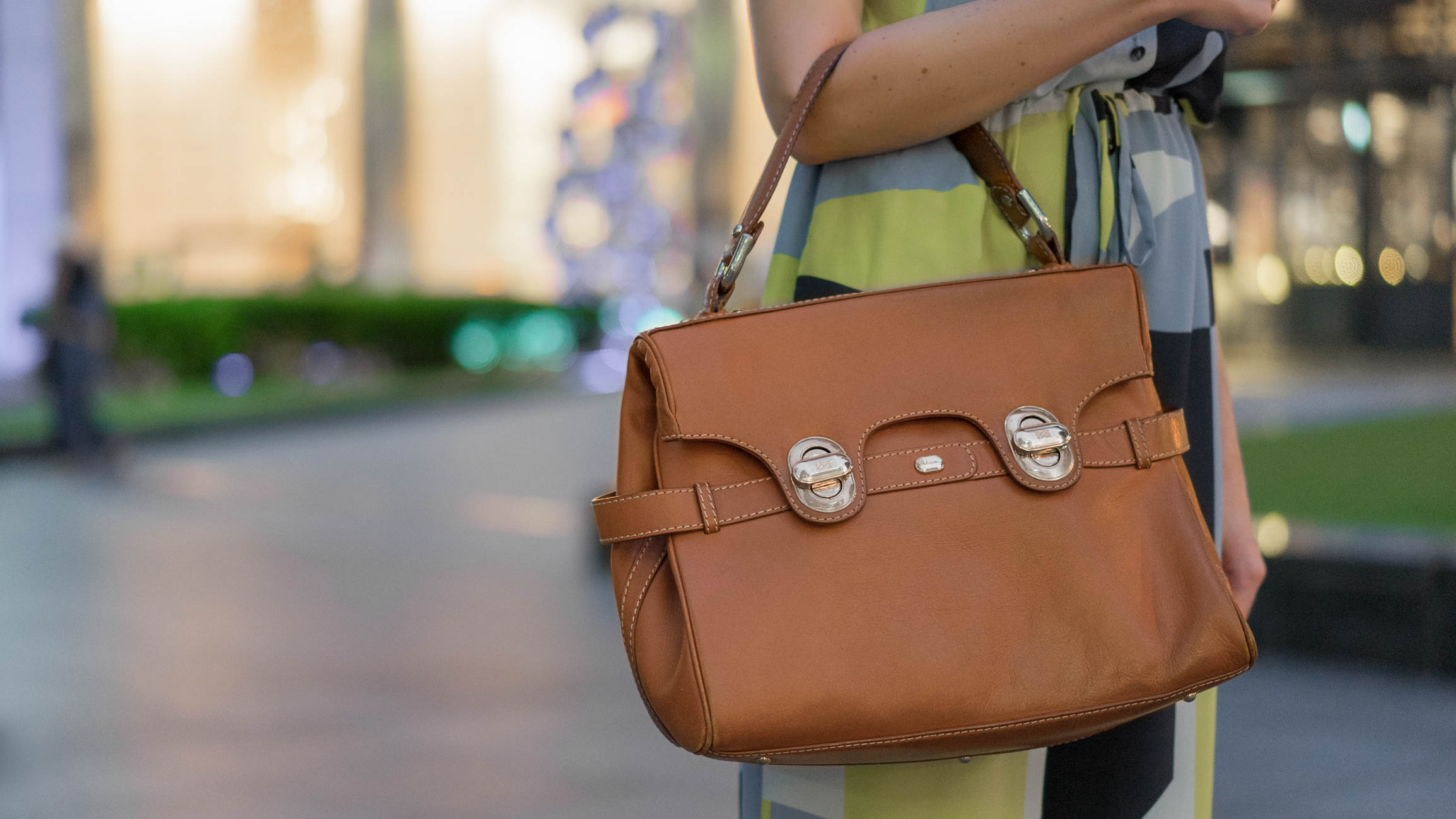 Noemie_Debout-Lawyer-France-Jumpsuit_Raoul-Bag_Lancel-Earrings_France-Shoes_France-10062016-2