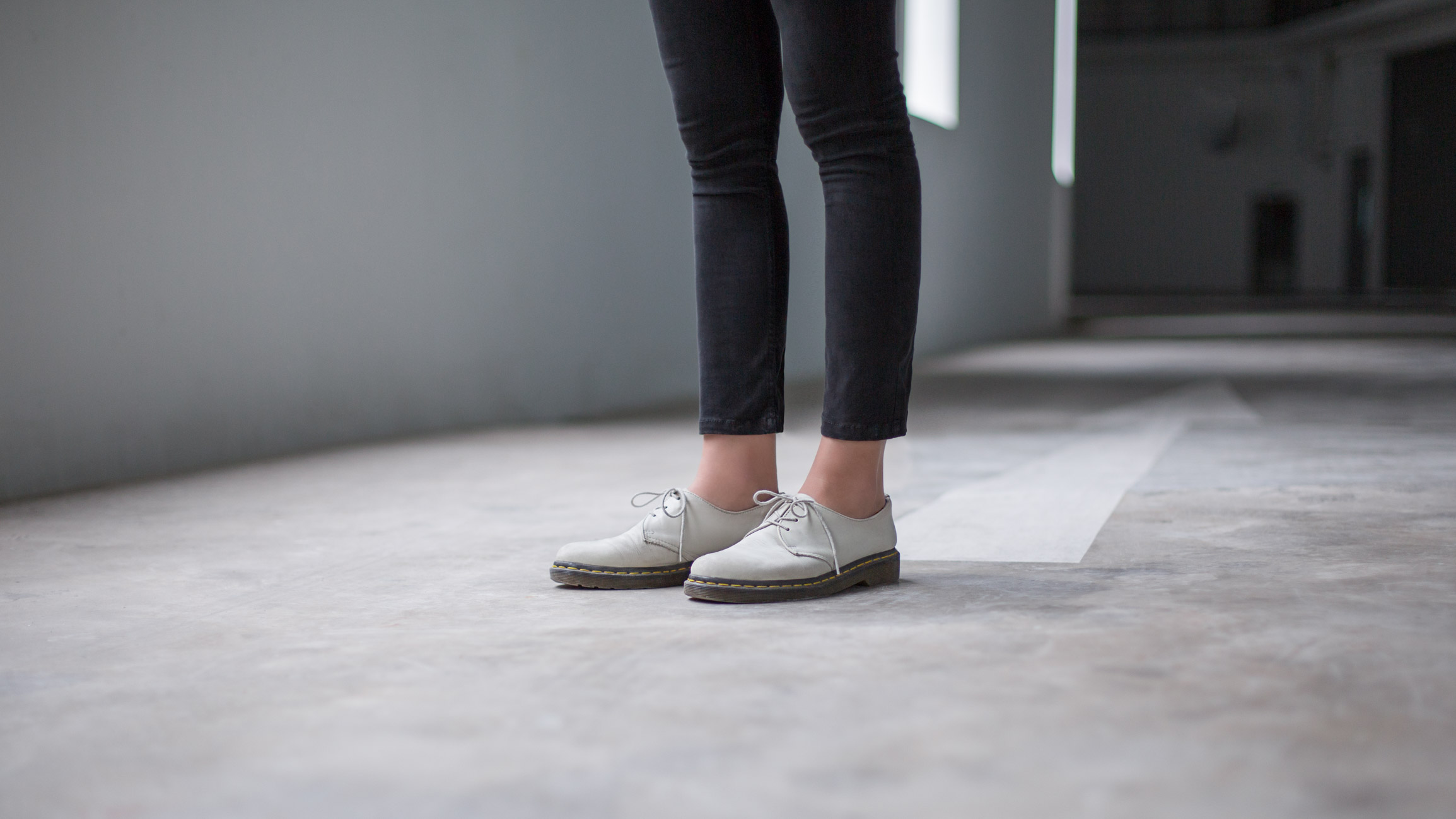 Carisia-Singapore-Accounts_Management-Top_Zara-Bag_Mango-Pants_HM-Shoes_Dr_Martens-Watch_Calvin_Klein-30082016-02