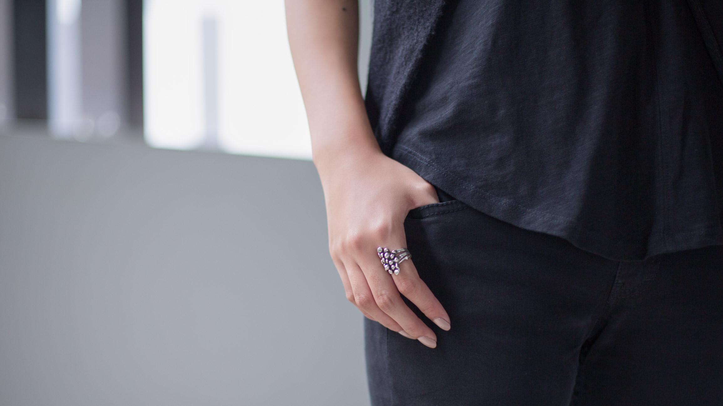 Carisia-Singapore-Accounts_Management-Top_Zara-Bag_Mango-Pants_HM-Shoes_Dr_Martens-Watch_Calvin_Klein-30082016-04