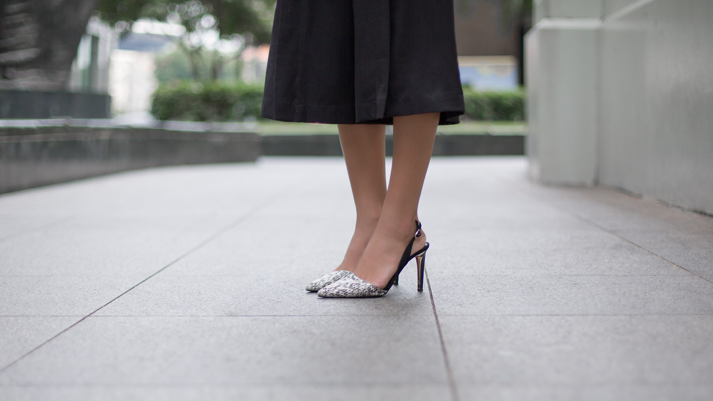 Cillia-Singapore-Banking-Pants_MDS-Shoe_CharlesKeith-Bag_Mango-Watch_Fendi-09092016-02