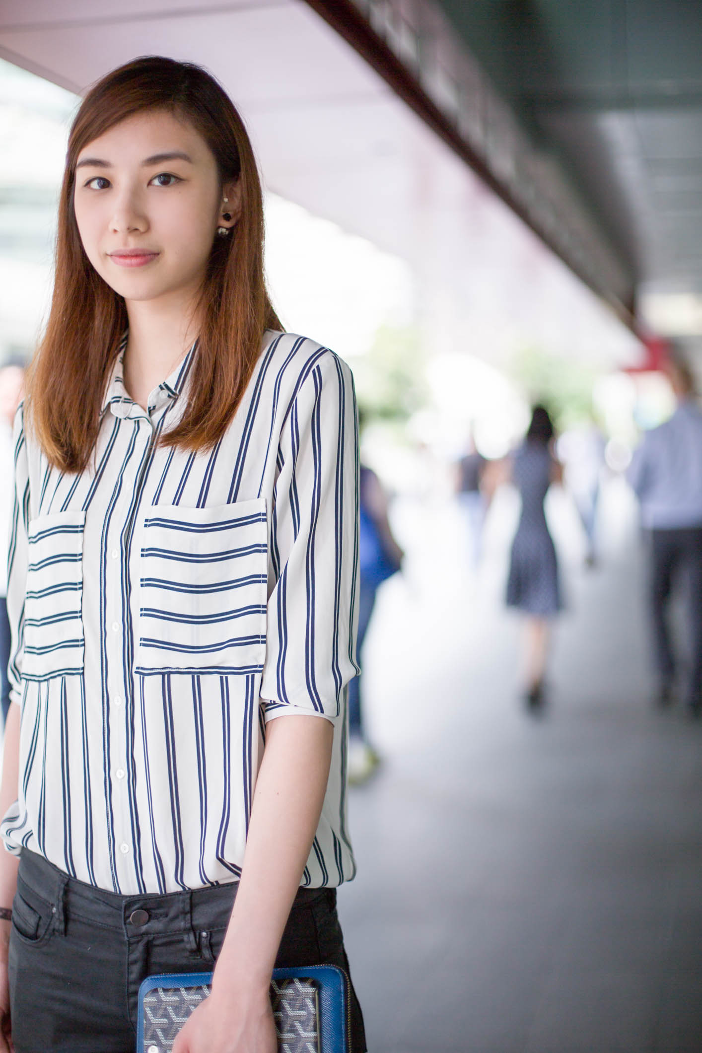 Claire-Singapore-Recruitment-Top_Mango-Pants_Hong_Kong-Wallet_Dolce__Gabbana-Shoes_HM-Earrings_Korea-15072016-4