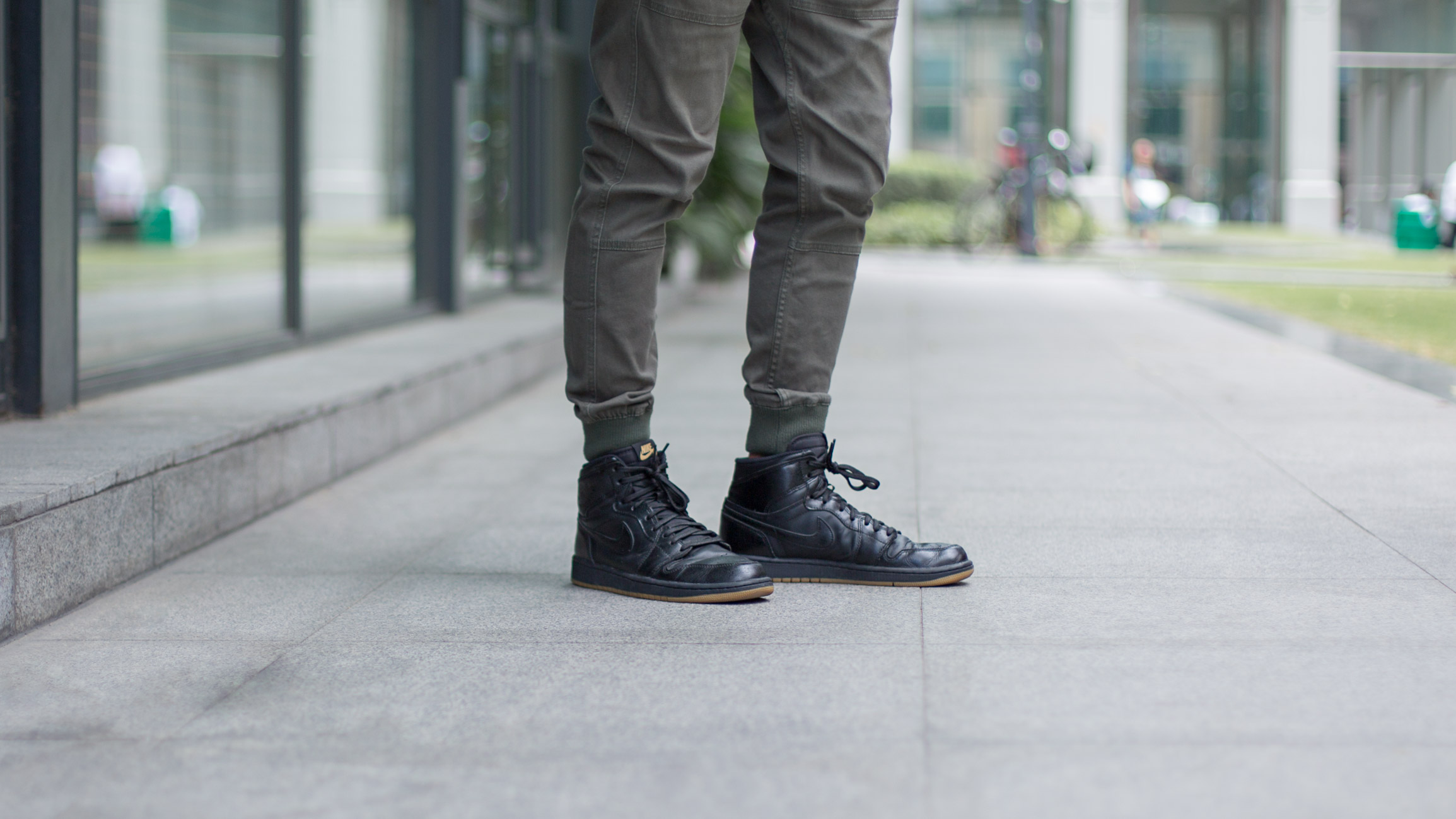 David-Singapore-Architect-Top_Uniqlo-Pants_Publish-Watch_DW-Bag_Muji-Shoes_Nike-30092016-02