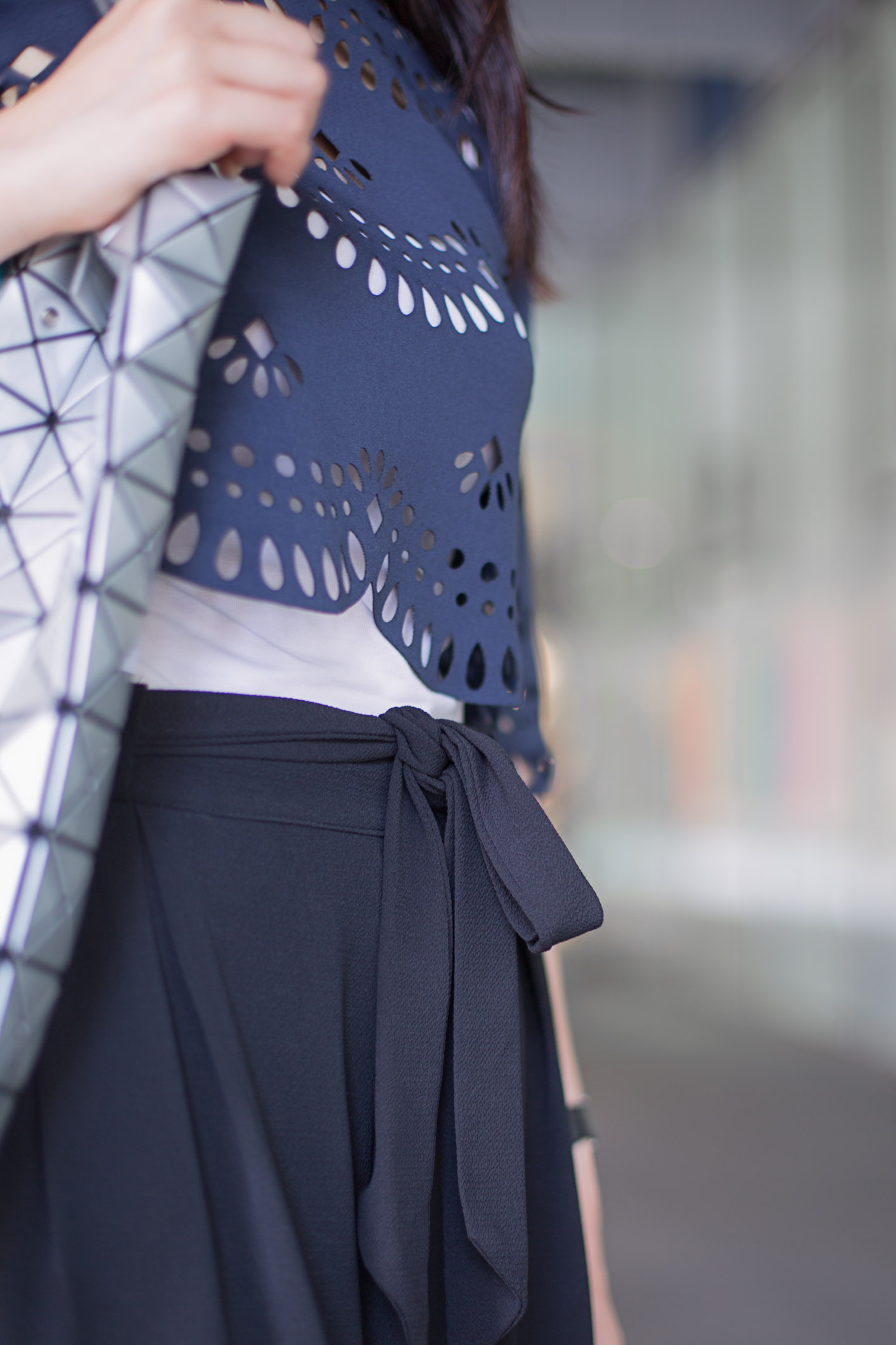 Josephine-Singapore-Airline-Top_Fashion-Market-Pants_Zara-Shoes_Melissa-Watch-Cartier_Fitbit-30092016-03