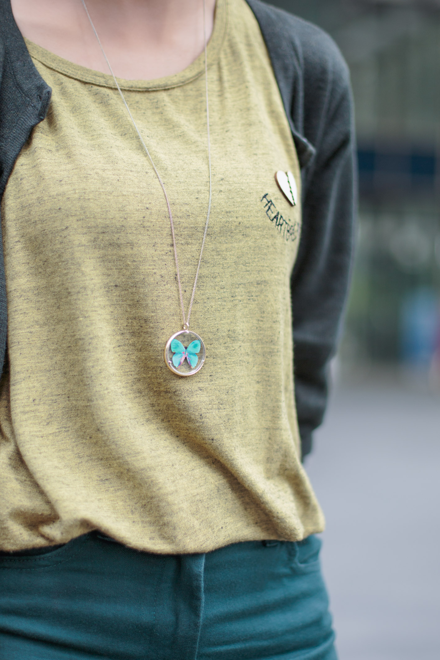 Maram-Dubai-MarketAnalysis-Top_Zara-Cardigan_HM-Shoes_Zara-Watch_Esprit-Wallet_Esprit-Necklace_Accessorize-Earings_Accessorize-09092016-04