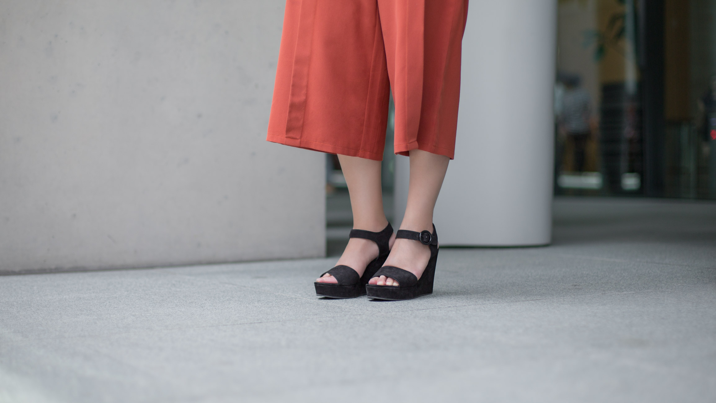 Rebecca-Singapore-Banker-Top_Zara-Shoes_CharlesKeith-Bag_Rabeanco-Watch_TheHorse-Bracelet_Pandora-09092016-02