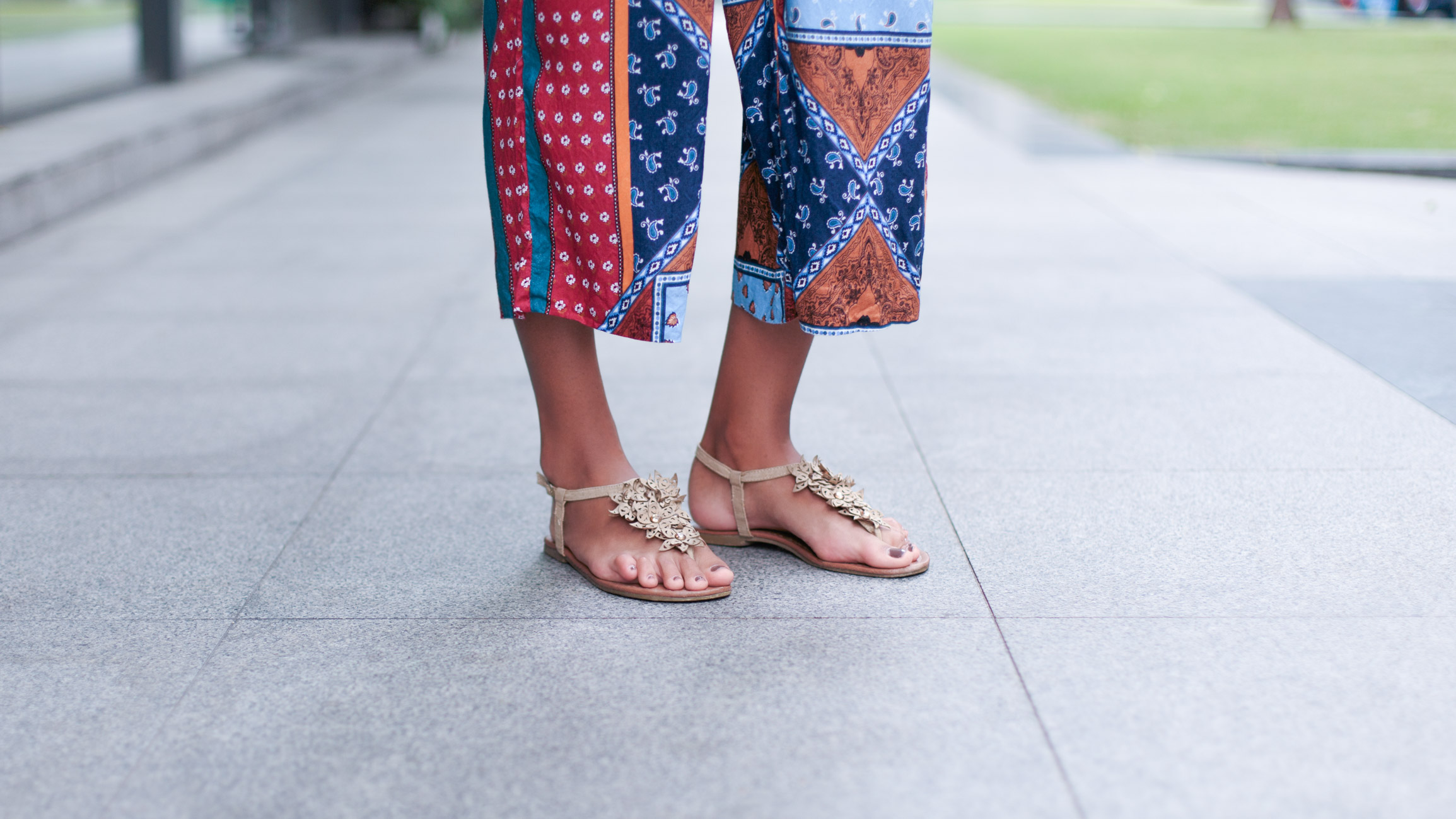 Lindsay-Cayman_Islands-Student-Pants_Zara-Sandals_Steve_Madden-Watch_Longines-Bag_Aldo-UNIFORM-11112016-2