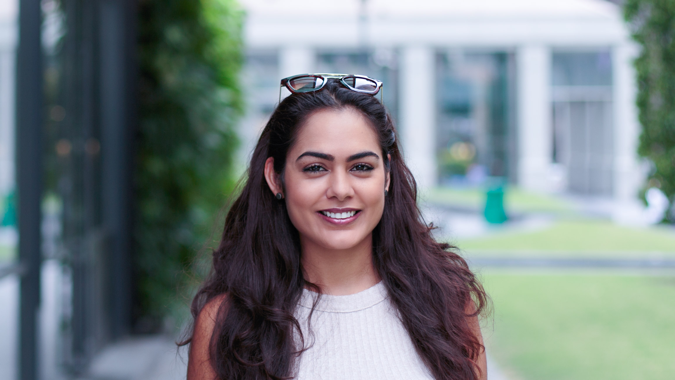 Lindsay-Cayman_Islands-Student-Pants_Zara-Sandals_Steve_Madden-Watch_Longines-Bag_Aldo-UNIFORM-11112016-5