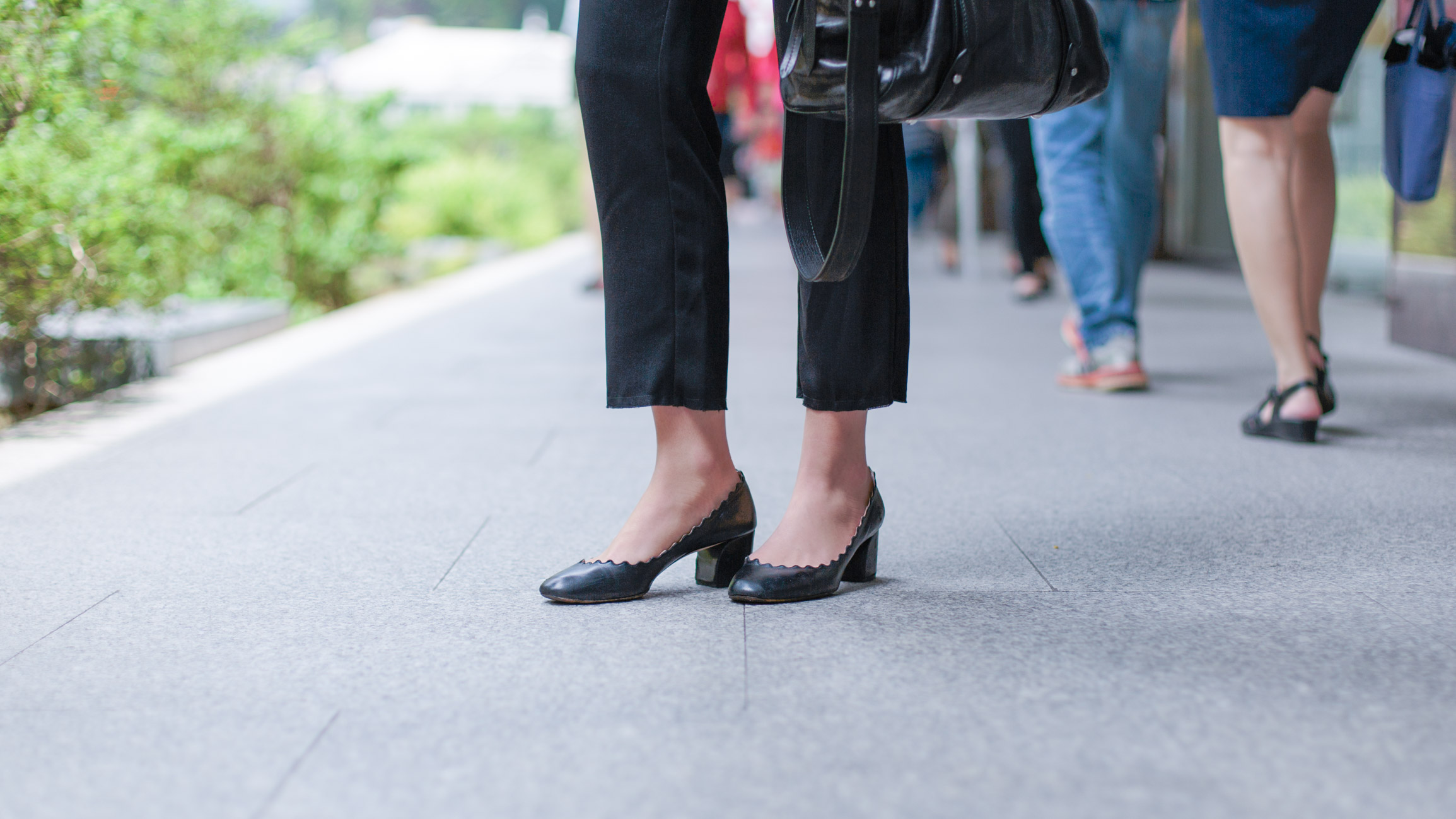 Luisa-Columbia-Banking-Watch_Rolex-Top_Zara-Scarf_Tales_Milan-Bag_Miu_Miu-Shoes_Celine-Ring_Bvlgari-UNIFORM-11112016-2