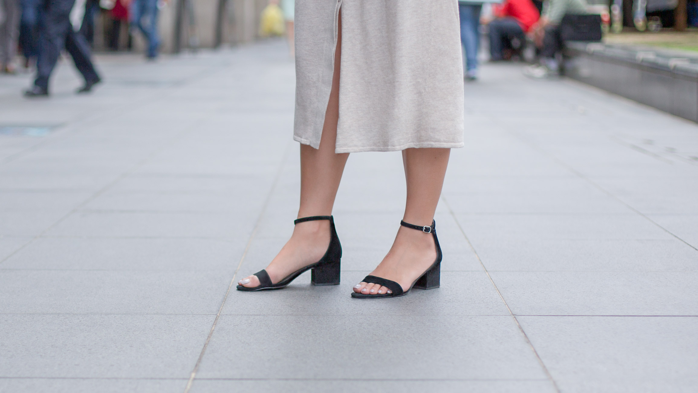 Samantha_Teng-Singapore-Banking-Dress_Mango-Shoes_Steve_Madden-Wristlet_Coach-UNIFORM-18102016-2-1