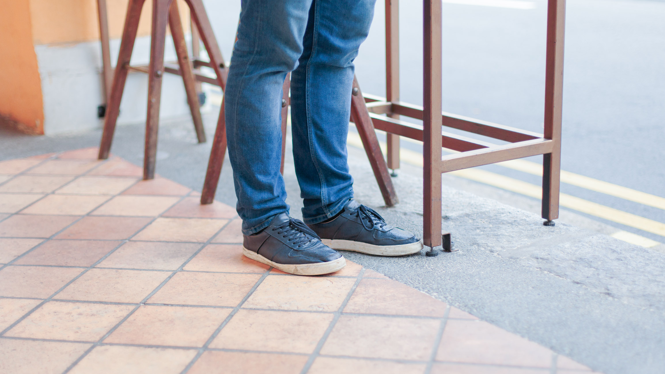 Adam-Slovakia-FB-Shirt_Zara-Tshirt_Zara-Bag_Fred_Perry-Jeans_Zara-25112016-3