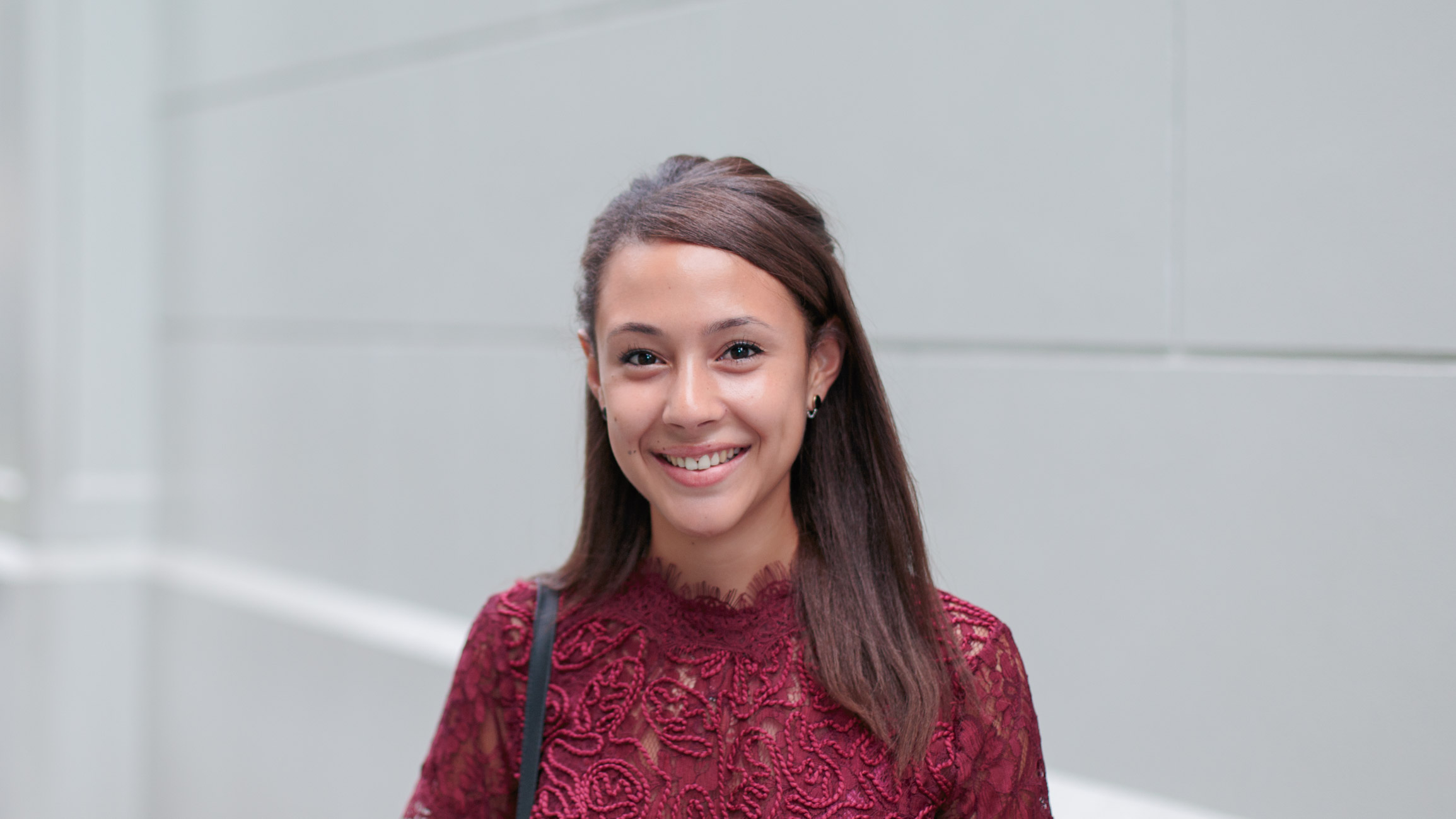 Emilie-France-Student-Top_Zara-Bag_Nat__Min-22112016-4