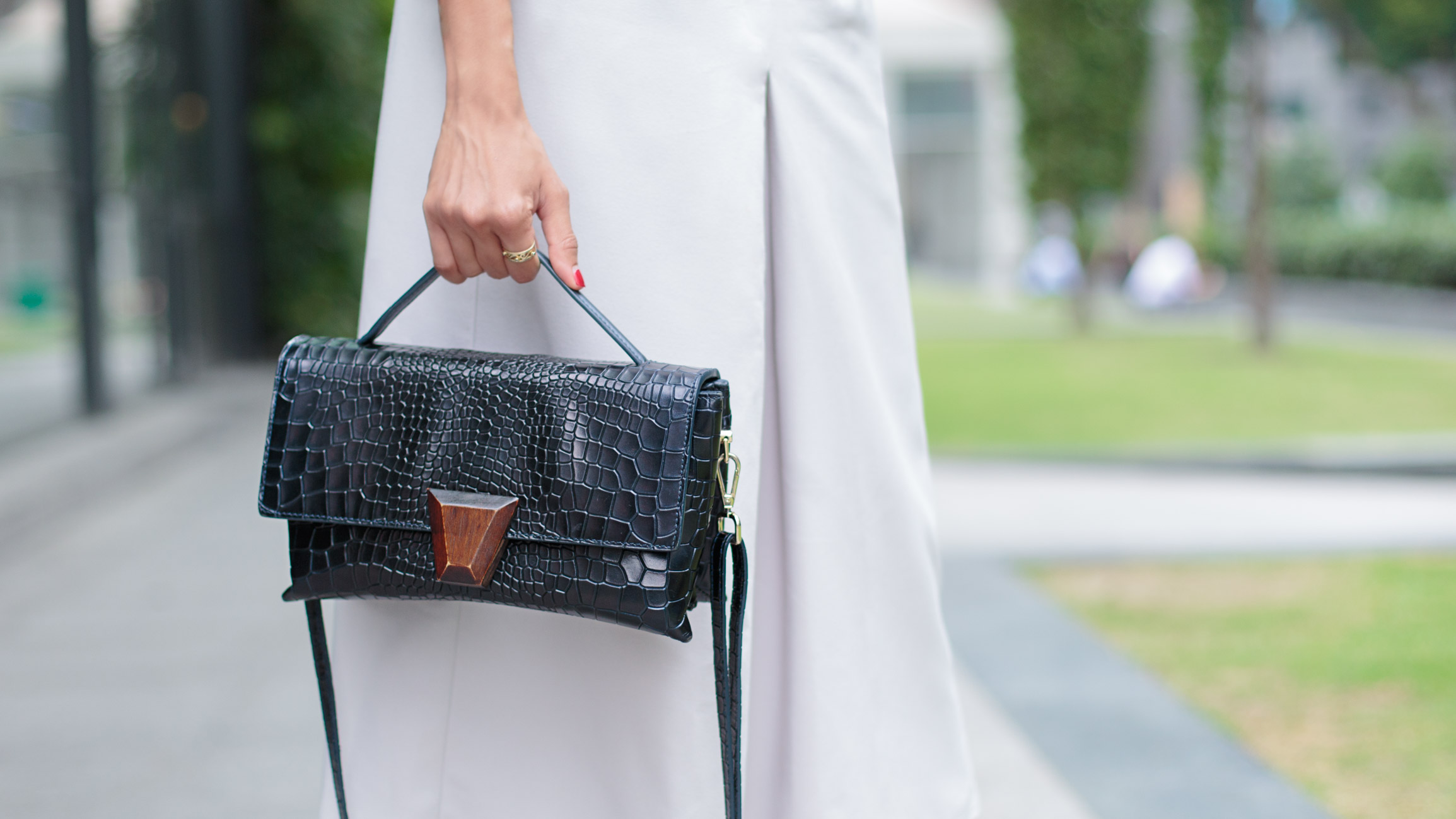 Soma-Singapore-Banking-Top_Zara-Pants_ASOS-Shoes_Charles__Keith-Earrings_Esta-22112016-2