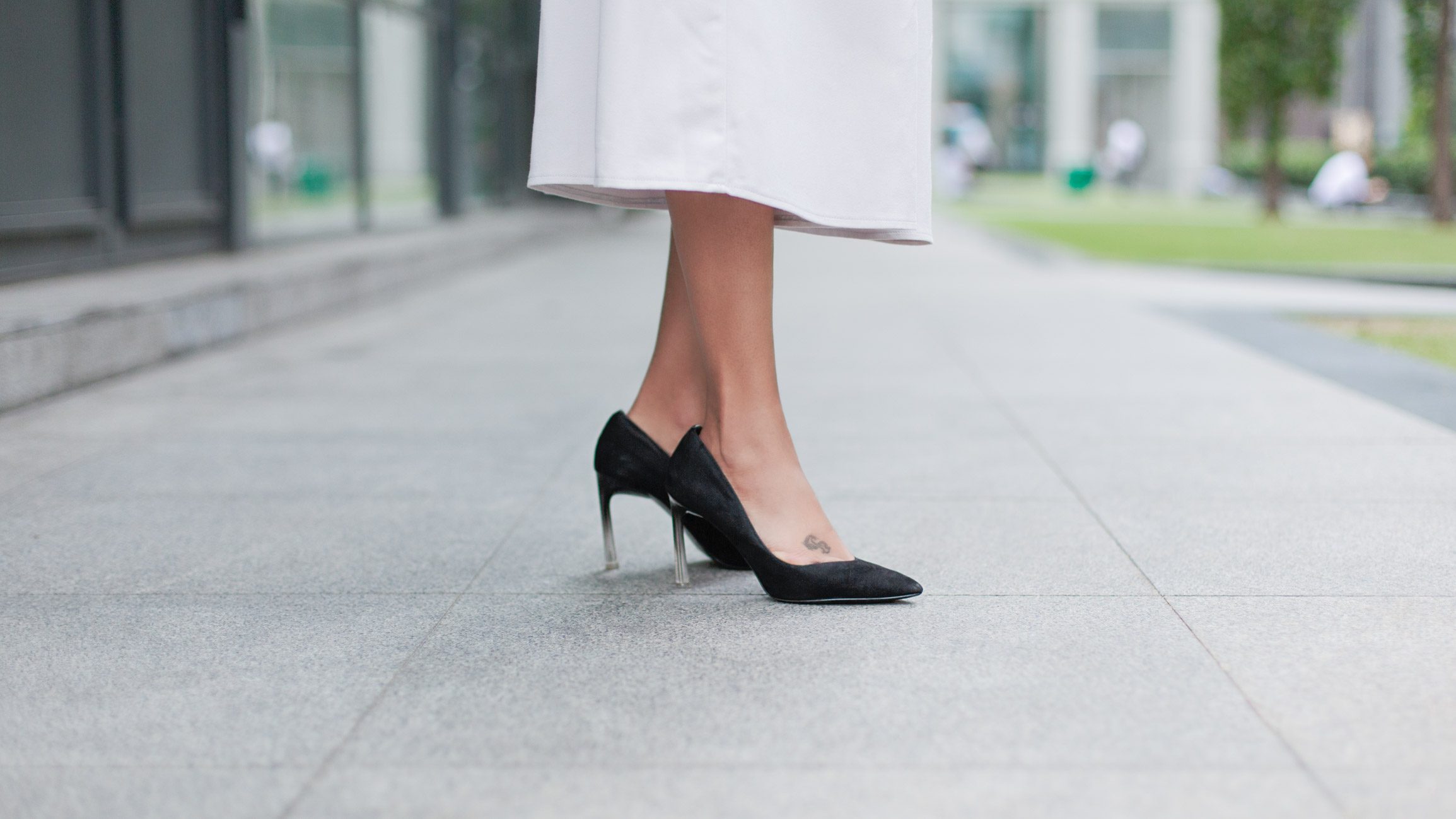 Soma-Singapore-Banking-Top_Zara-Pants_ASOS-Shoes_Charles__Keith-Earrings_Esta-22112016-3