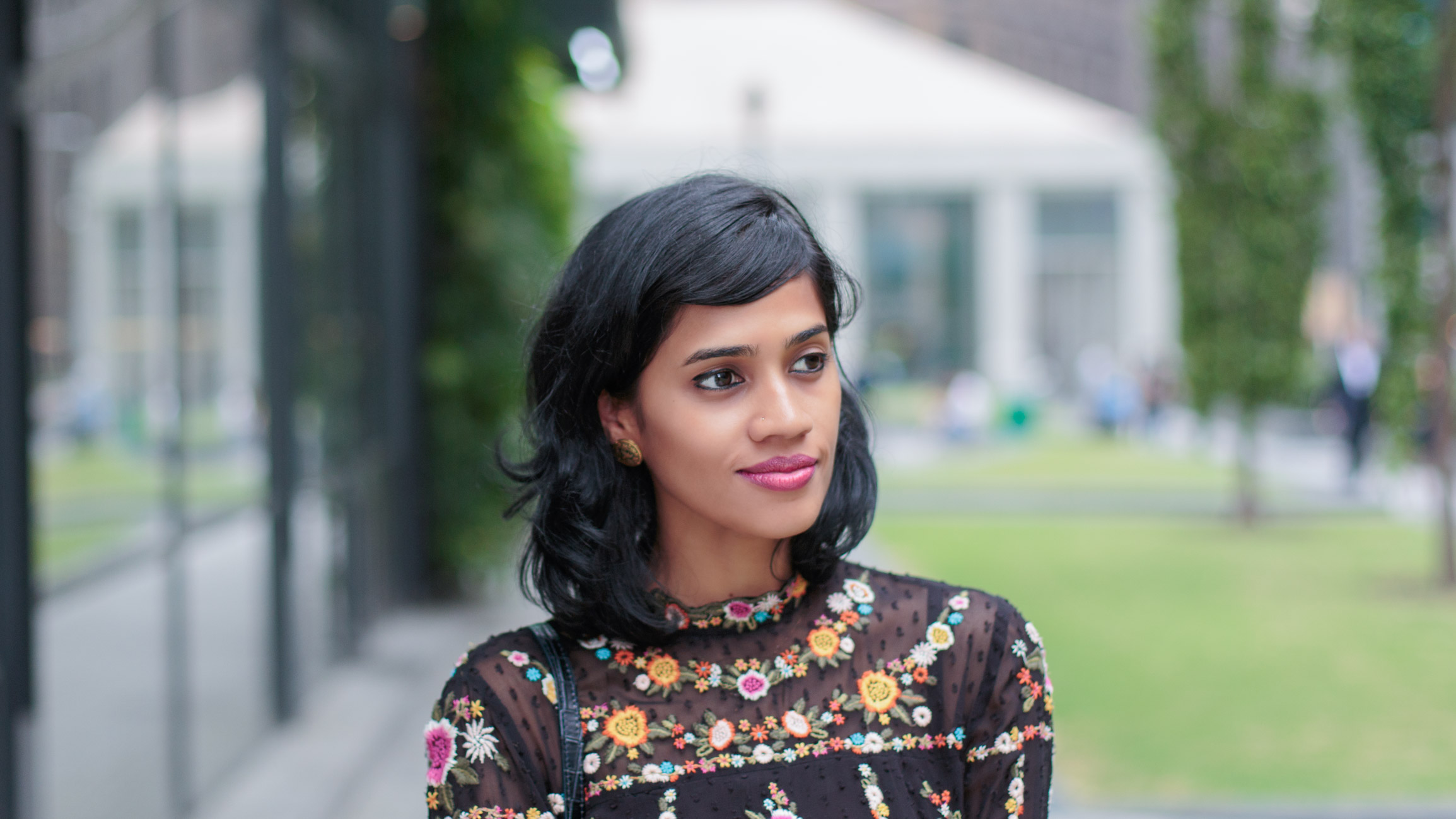 Soma-Singapore-Banking-Top_Zara-Pants_ASOS-Shoes_Charles__Keith-Earrings_Esta-22112016-5