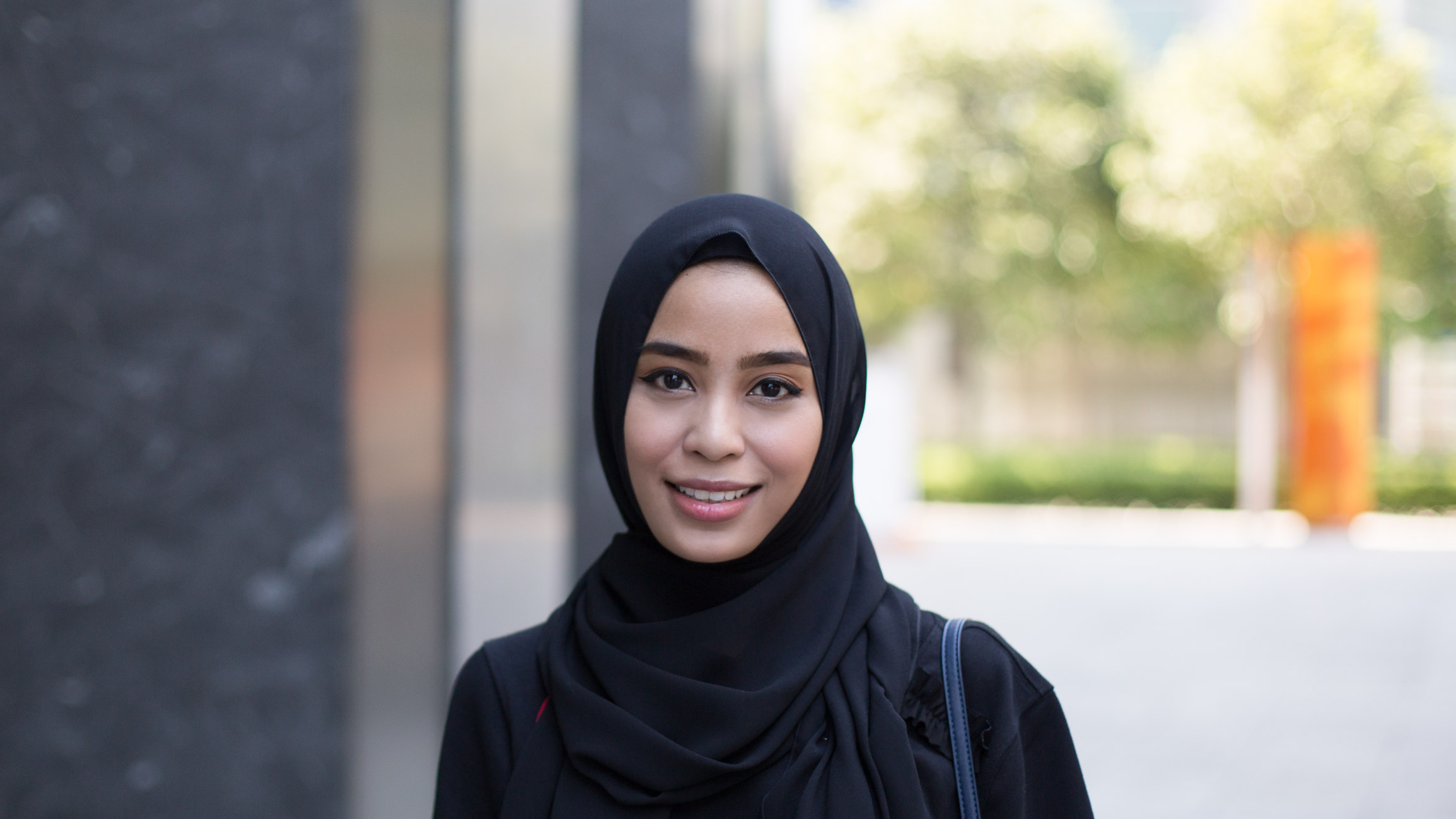 Sri-Singapore-Air_Stewardess-Top_Schmileymo-Jeans_Fvbasics-Bag_Charles__Keith-Shoes_Charles__Keith-UNIFORM-06122016-5