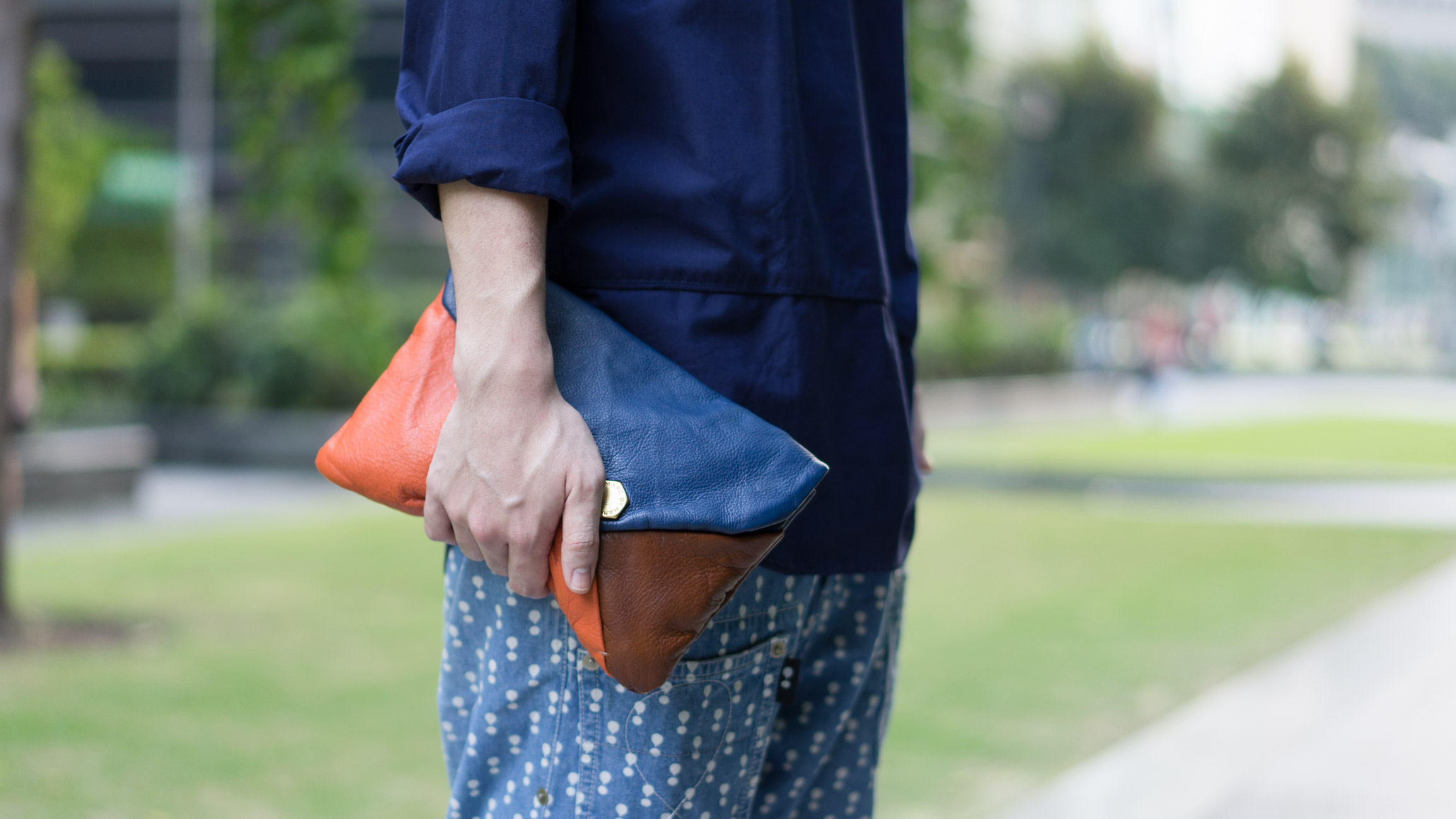 Eduard-Singapore-Student-Shirt_Sundays-Pants_mercibeaucoup-Shoes_suparga-Clutch_Marc_Jacobs-UNIFORM-06122016-4