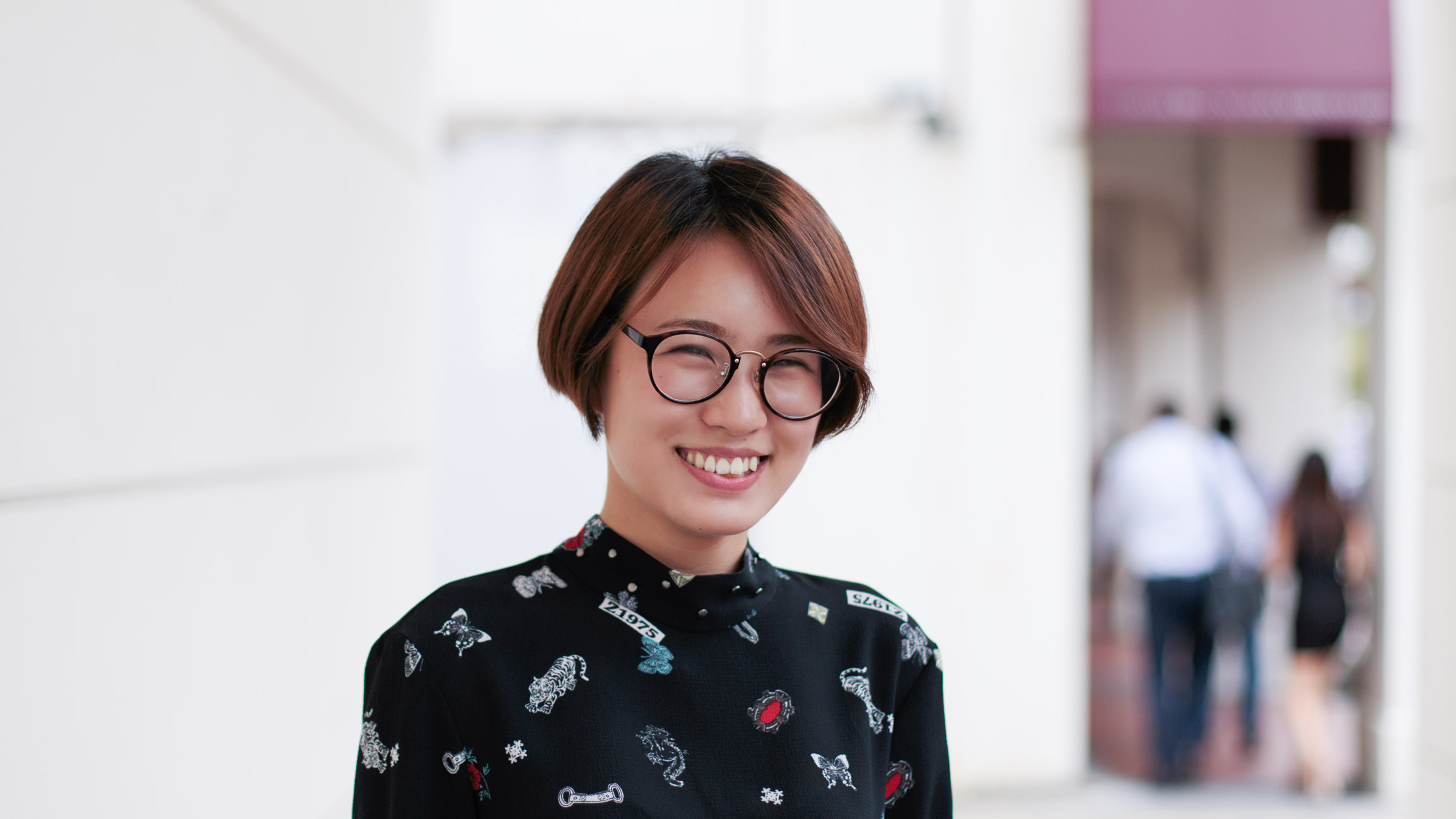 Xiao_Xu-China-Consultant-Top_Zara-Pants_G2000-Bracelet_Pandora-Shoes_Taobao-UNIFORM-05012017-4