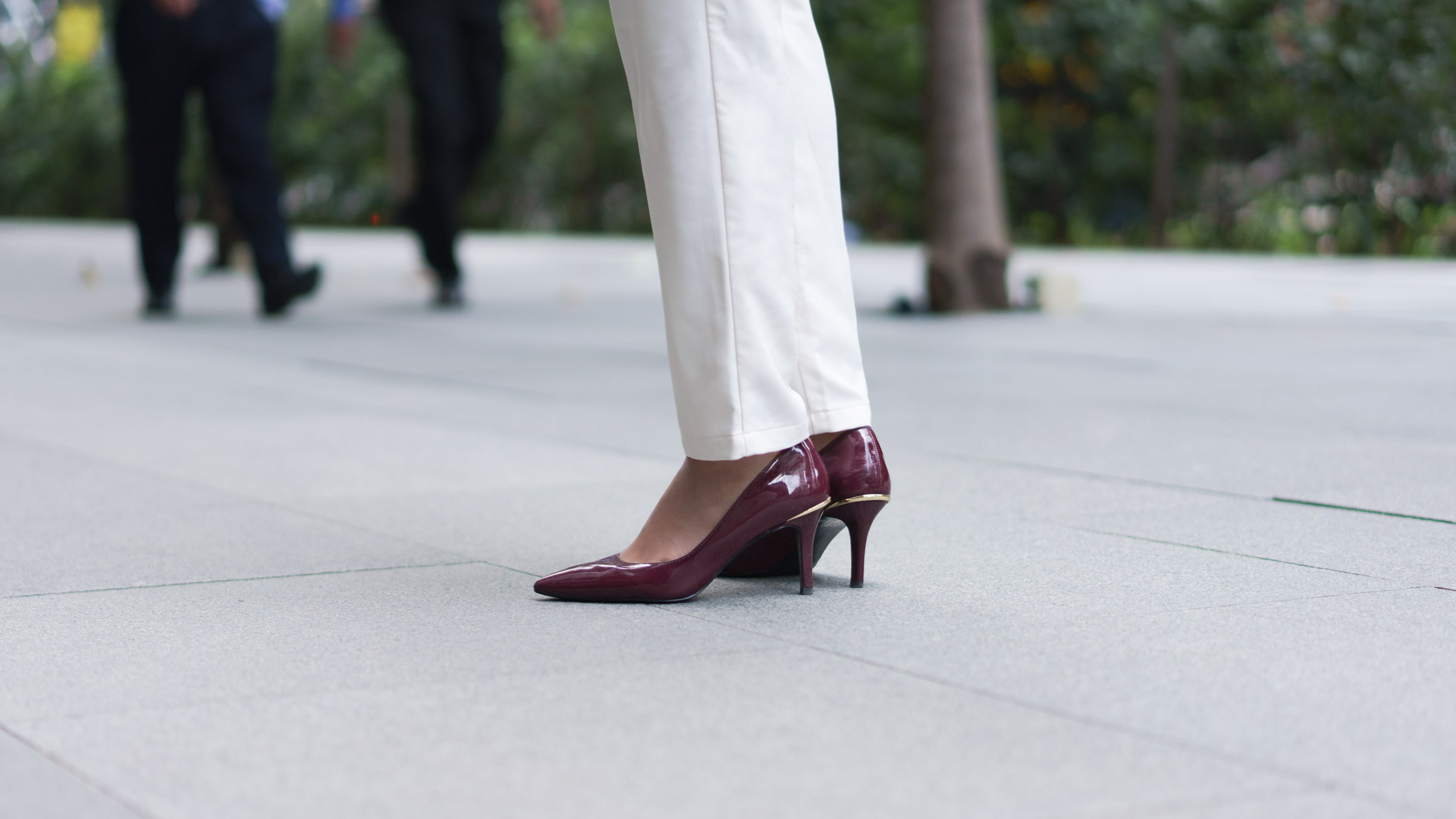 Brigitte-Singapore-Banking-Watch_Kate_Spade-Shoes_Charles__Keith-Wallet_Ferragamo-UNIFORM-17012017-2-WEB