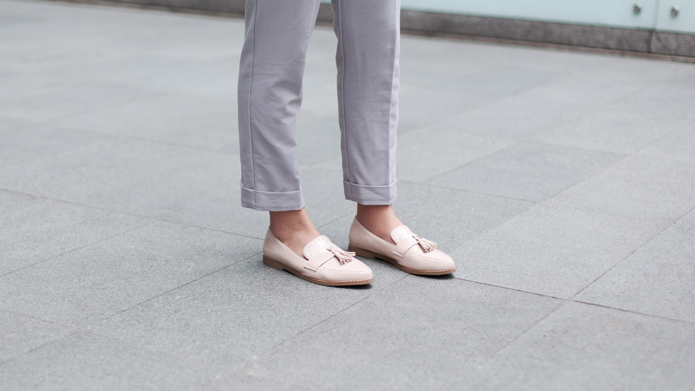 Connie-Singapore-Banking-Top_Zara-Pants_ASOS-Shoes_Aldo-Wallet_Givenchy-UNIFORM-17012017-2-WEB