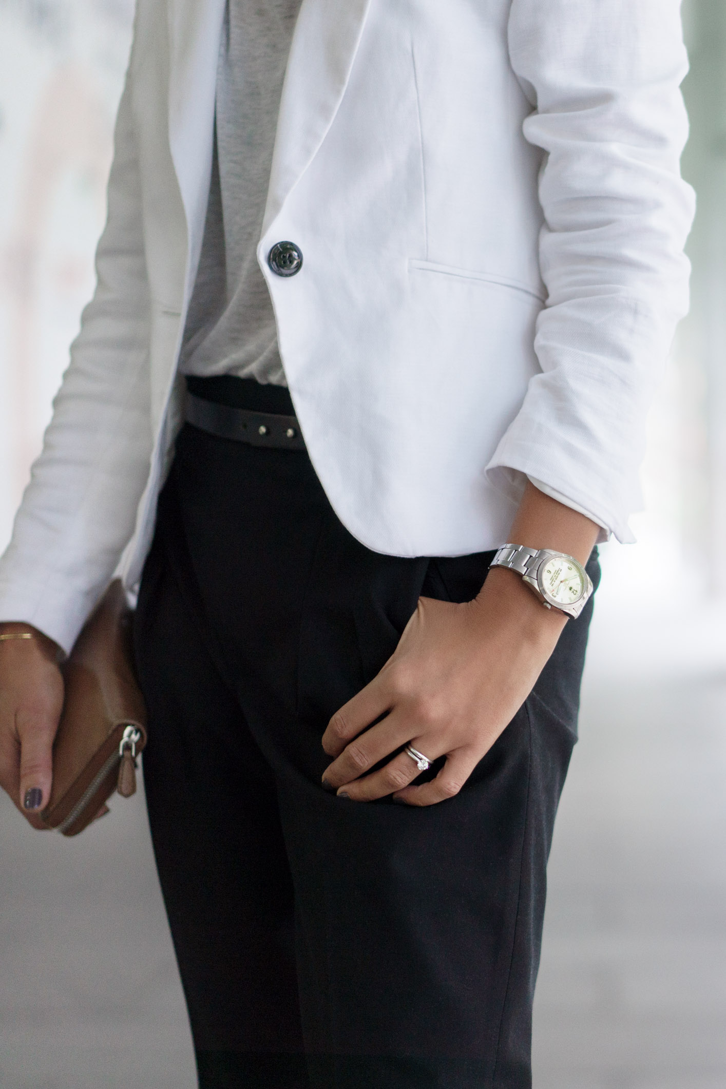 Pauline-France-Finance-Jacket_HM-Top_COS-Pants_Zara-Shoes_Zara-Wallet_Prada-UNIFORM-17012017-4-WEB