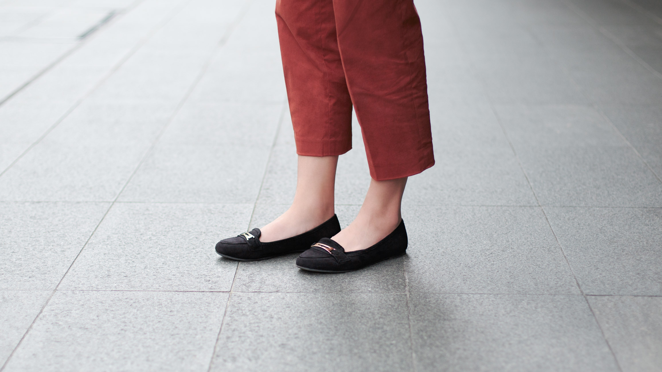 Sophia-Singapore-Student-Top_Tinselrack-Pants_Uniqlo-Shoes_New_Look-Earrings_Lovisa-UNIFORM-17012017-2-WEB