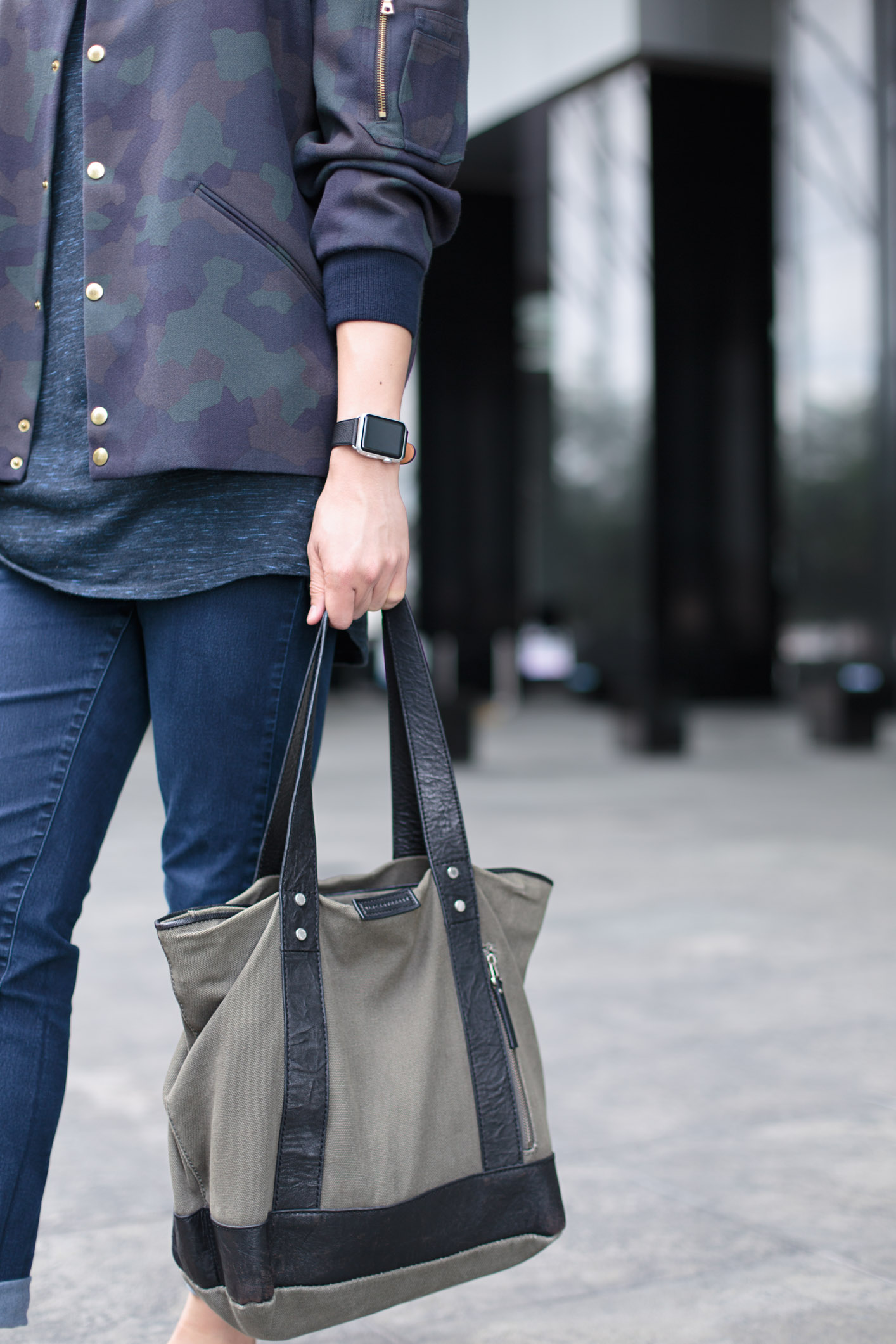 Wilber-Singapore-Media-Necklace_Thomas_Sabo-Watch_Apple-Jeans-Uniqlo-Bag-Black_Barrett-Top_Public_School-Jacket_Paul_Smith-UNIFORM-05012017-3